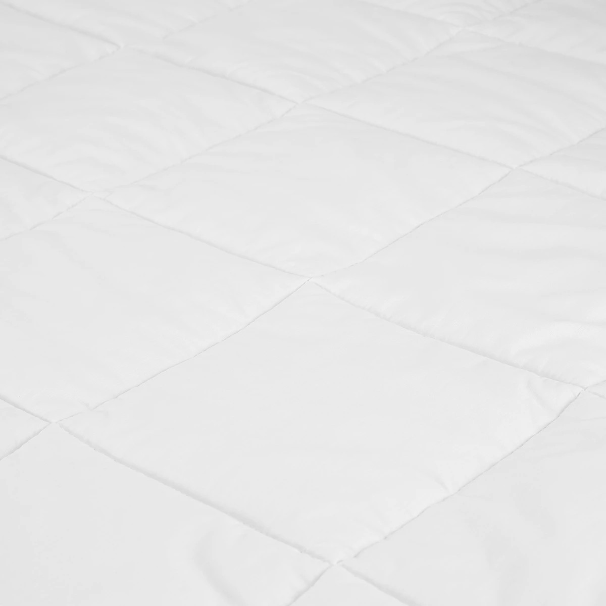 3 Medium Warmth All Seasons Wool Quilt - Single Bed, White, 3 of 3
