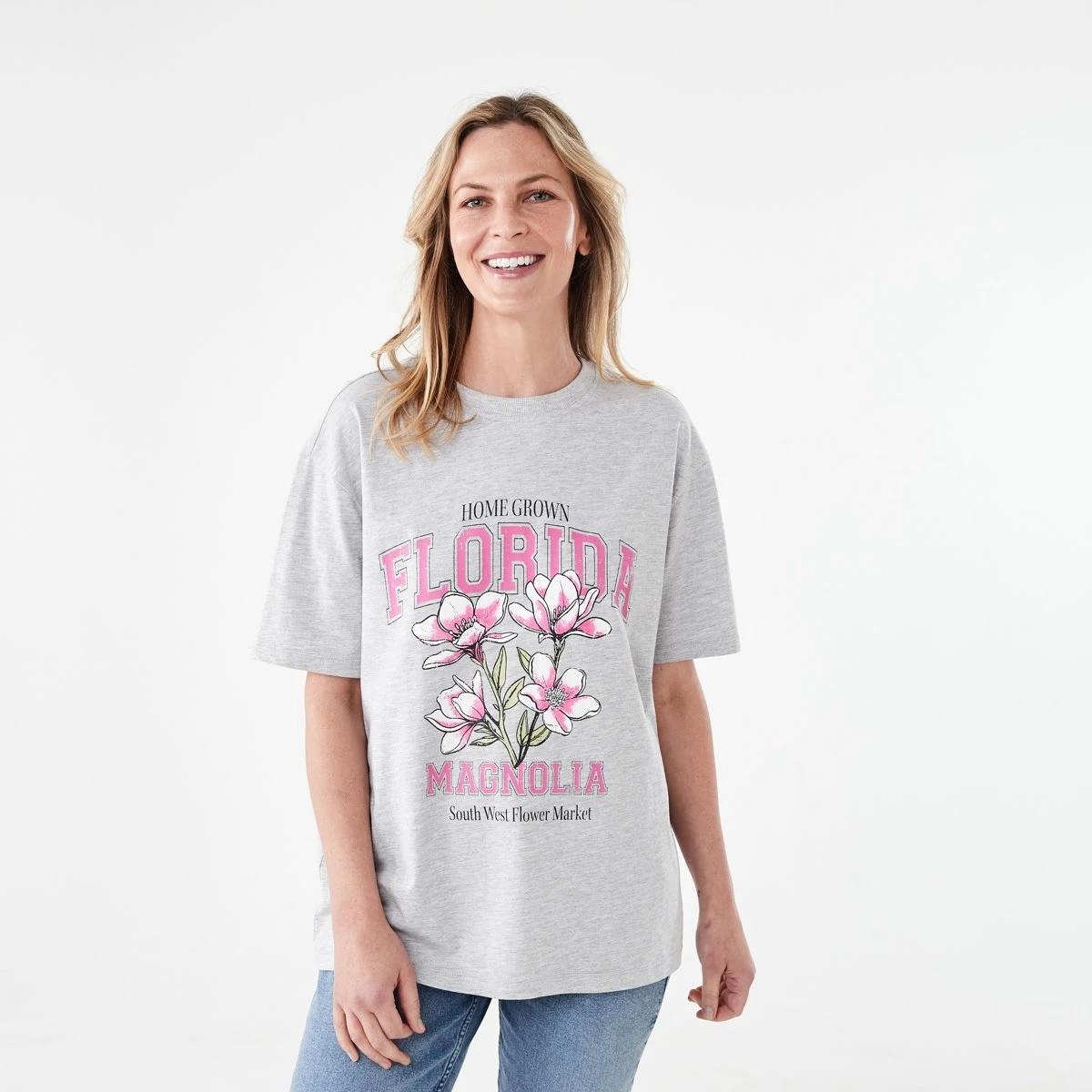 1 Short Sleeve Oversized Boyfriend T-shirt Magnolia, 1 of 5