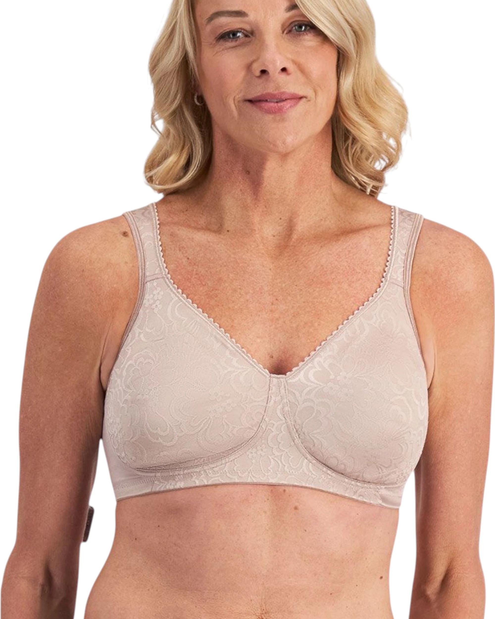1 Playtex Ultimate Lift And Support Bra SANDSHELL, 1 of 3