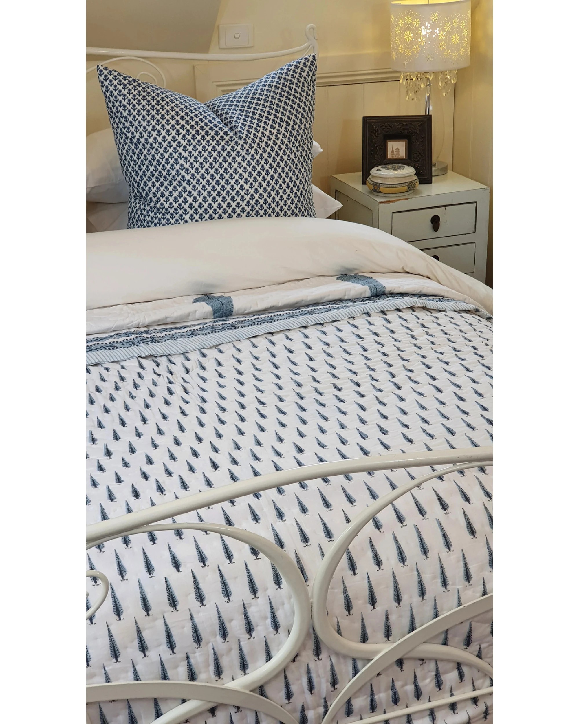 6 Kolka Pine Tree Reversible Quilt - Grey (King - 228 cm x 274 cm) - King Bed, 6 of 6