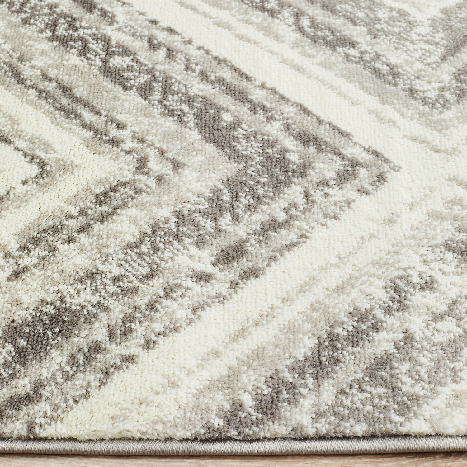 4 Common Ground Rugs Linea 616 290x200cm - Large Power Loomed Pet Friendly Floor Rug - Silver, 4 of 7