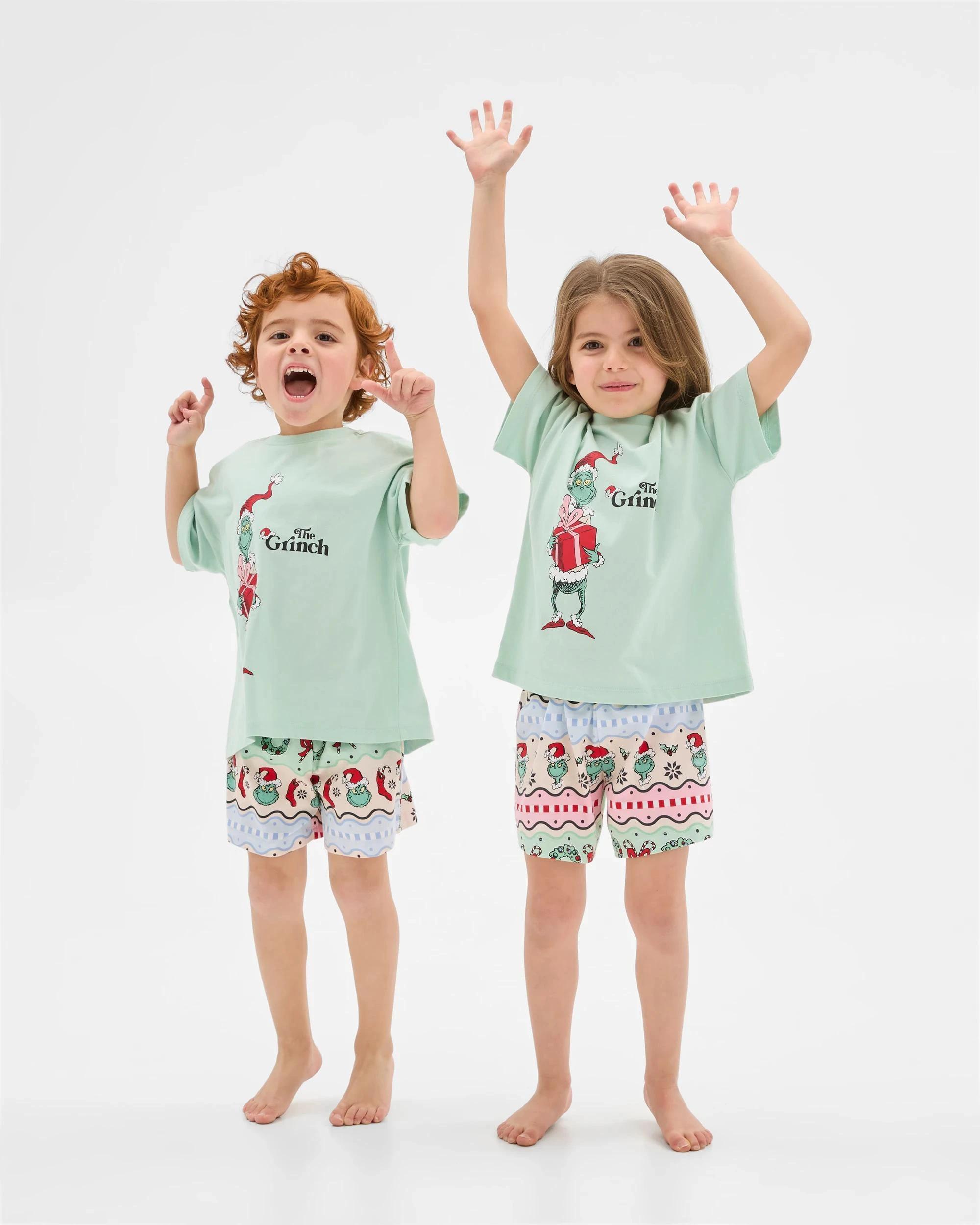 1 The Grinch Family Matching Christmas Grinch Younger Kids Cotton Pyjama Set 08 GRINCH, 1 of 7