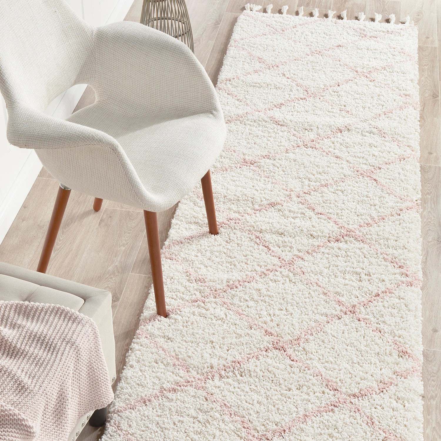 1 Common Ground Rugs Amber 22 300x80cm - Medium Runner Power Loomed Shag Rug - Natural, 1 of 7