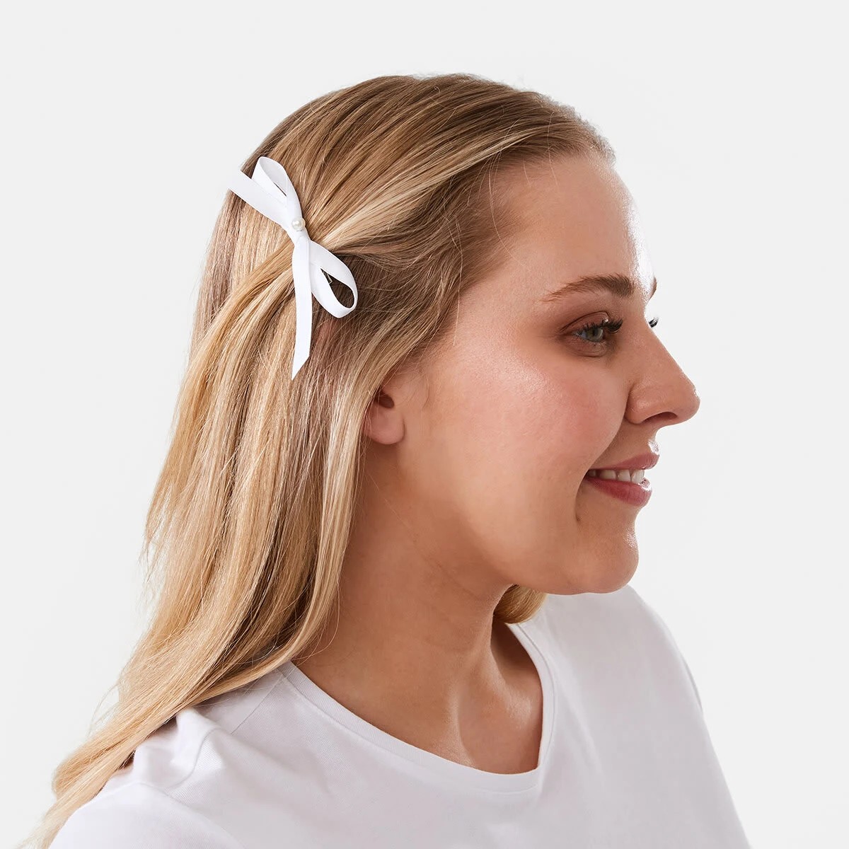 3 4 Pack White and Black Bow Pearl Hair Clips, 3 of 4