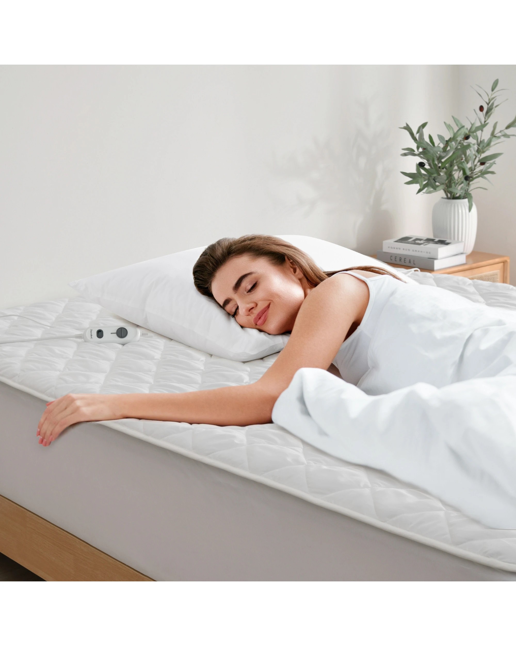 7 Dreamaker HealthGuard Quilted Electric Blanket - Double Bed - White, 7 of 8