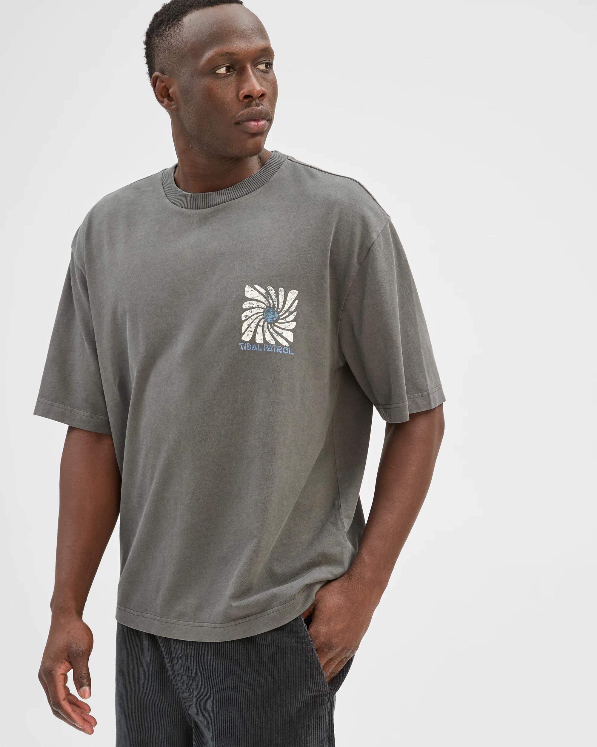 3 Commons Australian Cotton Graphic Oversized T-Shirt BLACK BEAUTY/TIDAL PATROL, 3 of 7
