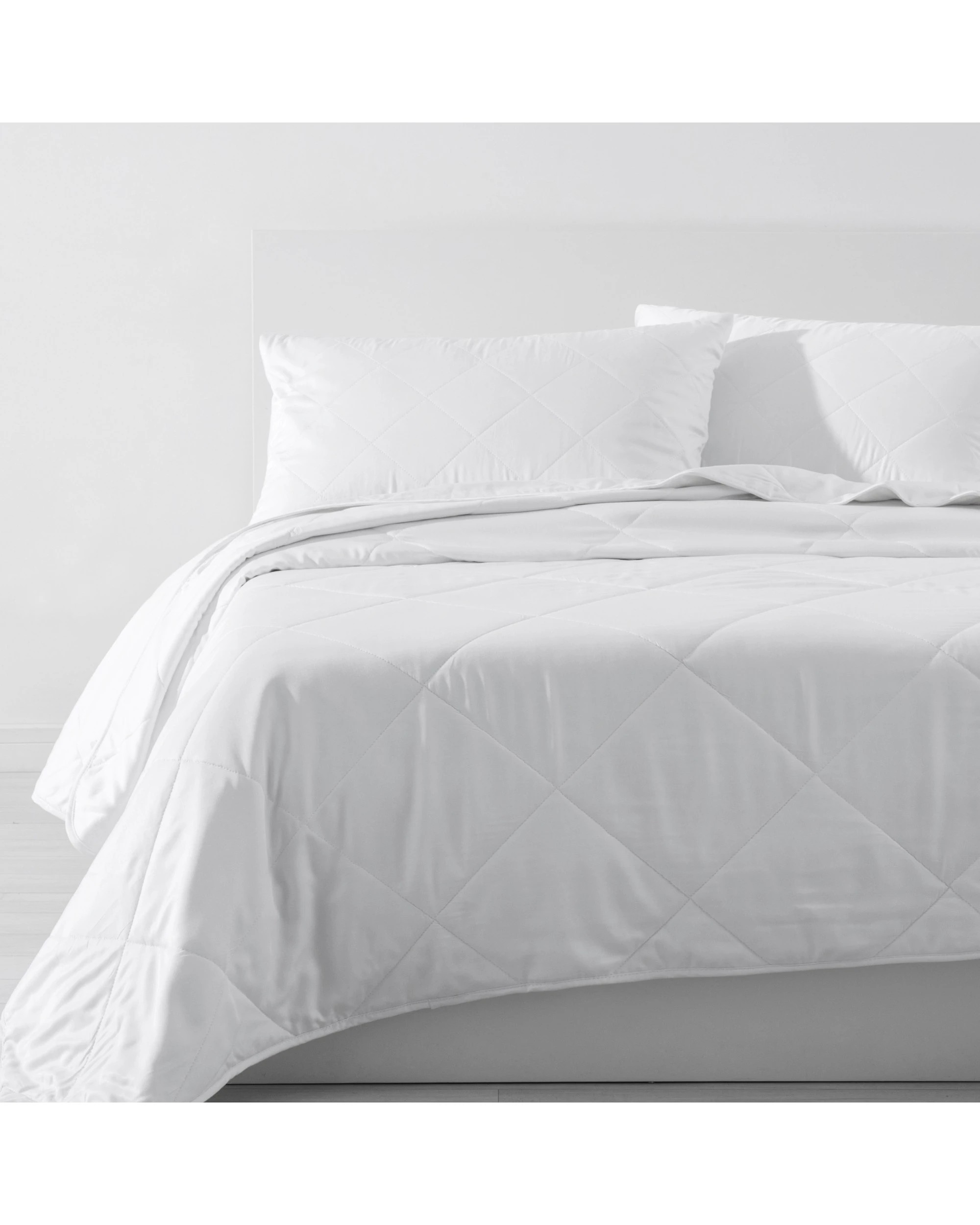 1 Natural Home 250gsm 100% Bamboo Lightweight Quilt - King Bed - White, 1 of 6