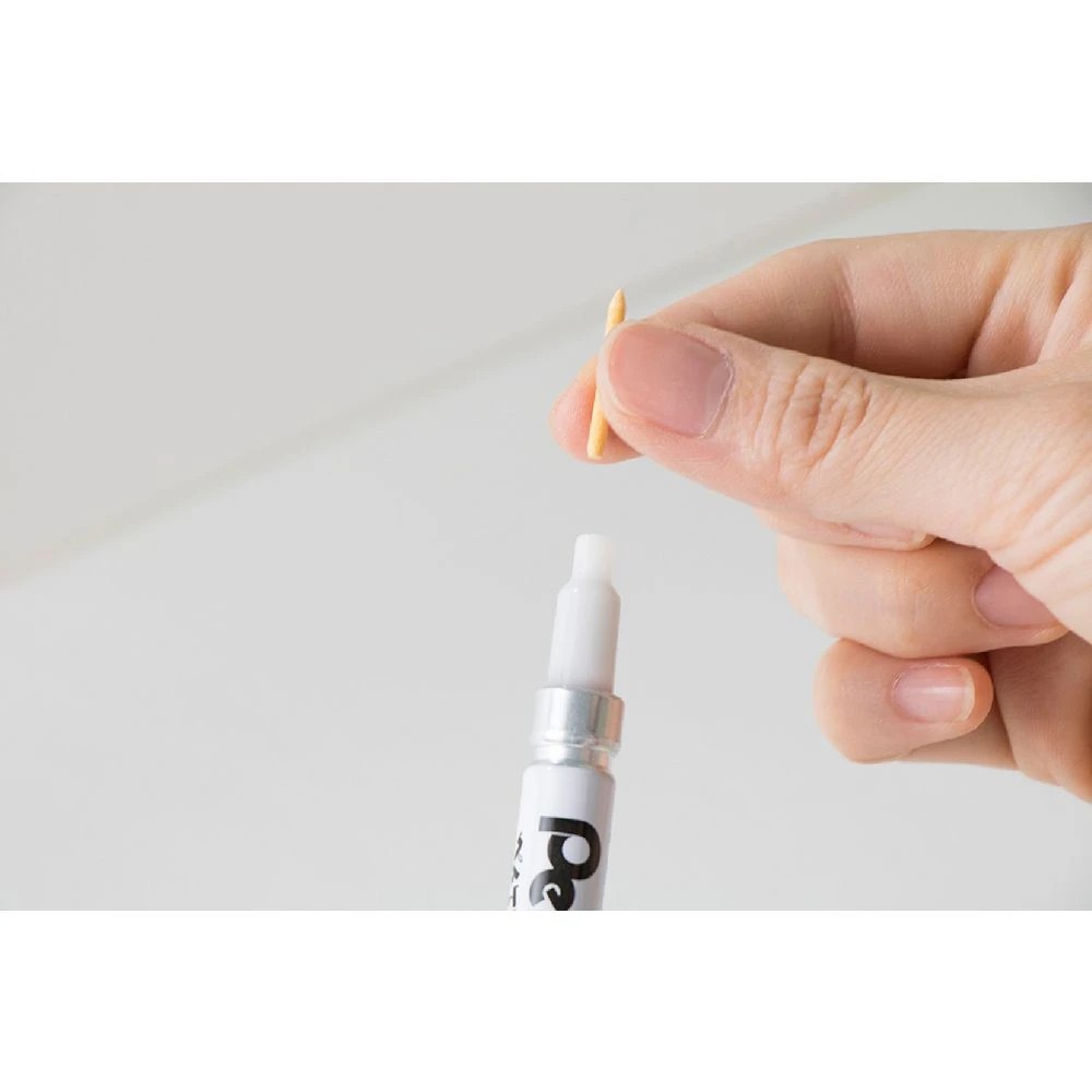 4 Pentel 100W-S Bullet Marker White, 4 of 5