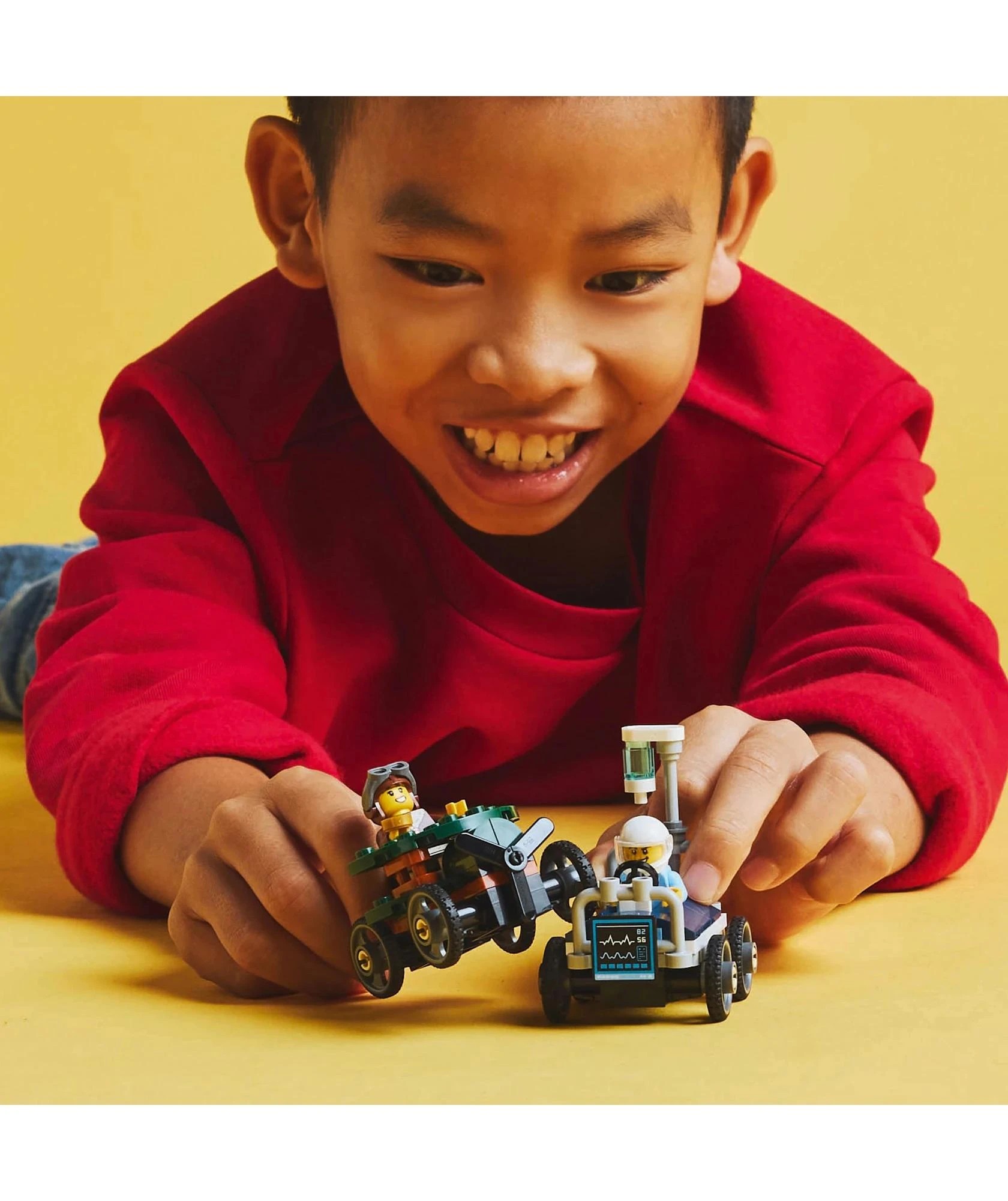 8 LEGO® City Aeroplane vs. Hospital Bed Race Car Pack 60459 - Multi, 8 of 10