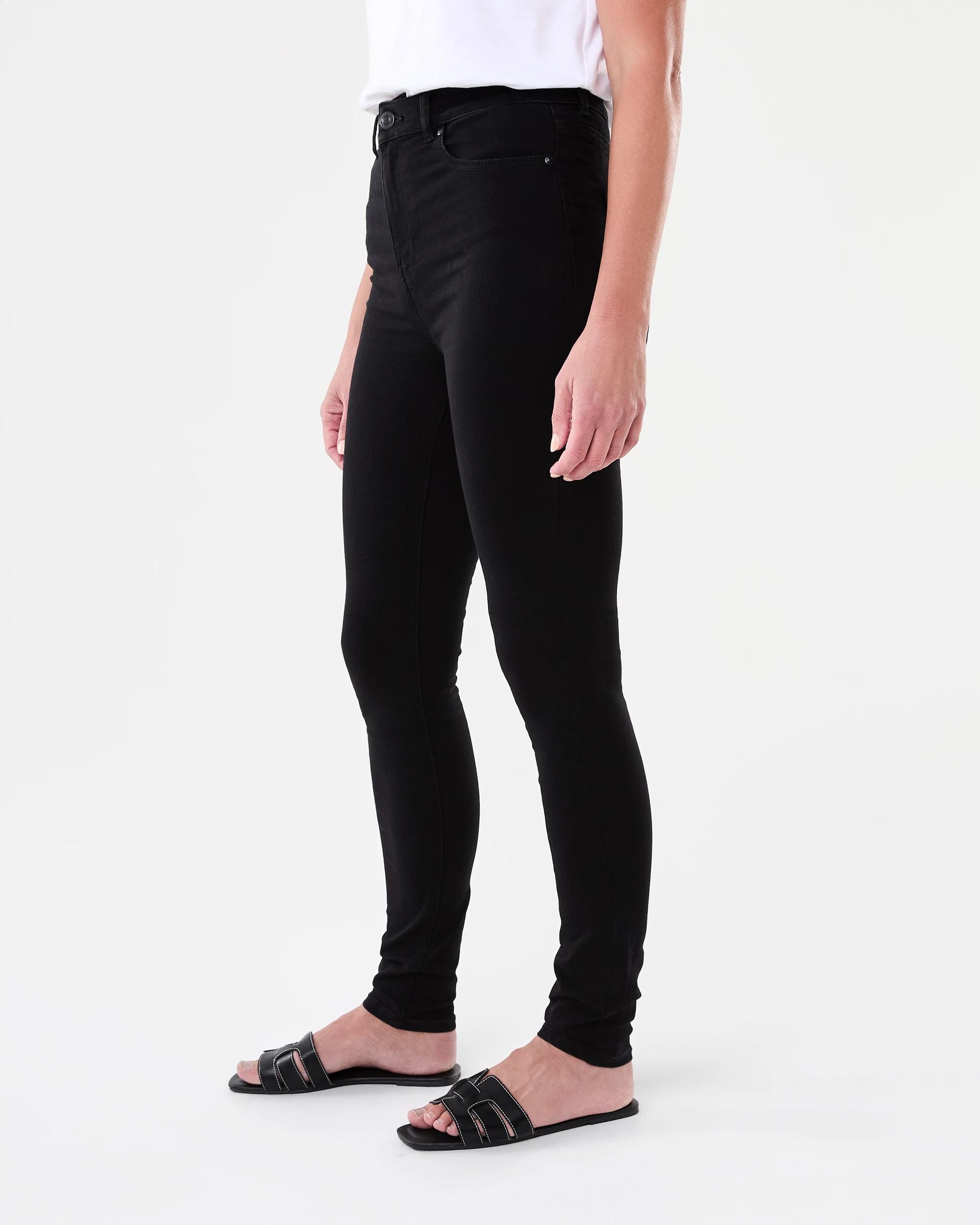 2 Soft Touch High Rise Jeans BLACK WASH, 2 of 8