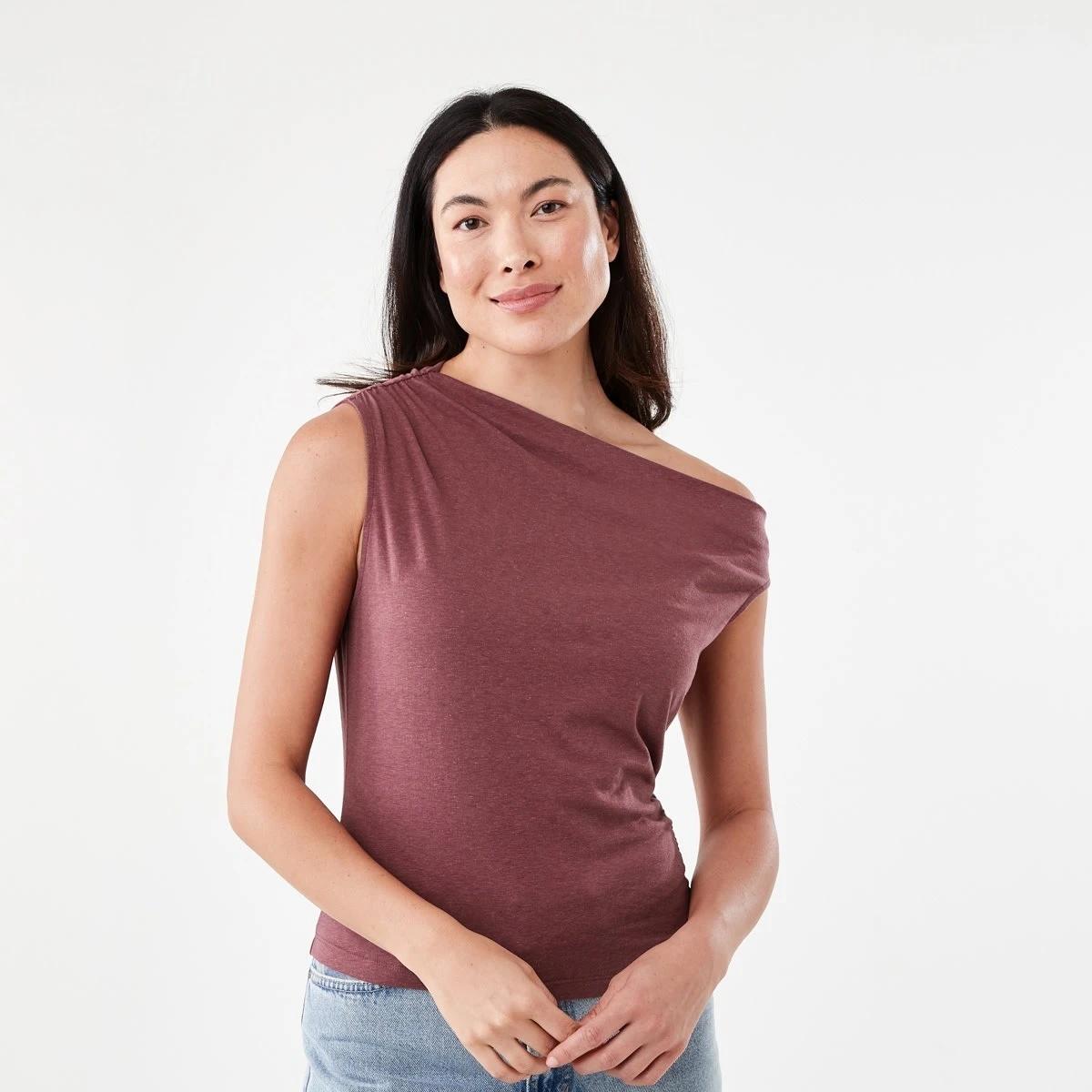 1 Short Sleeve Ruched Detail Top Berry, 1 of 6