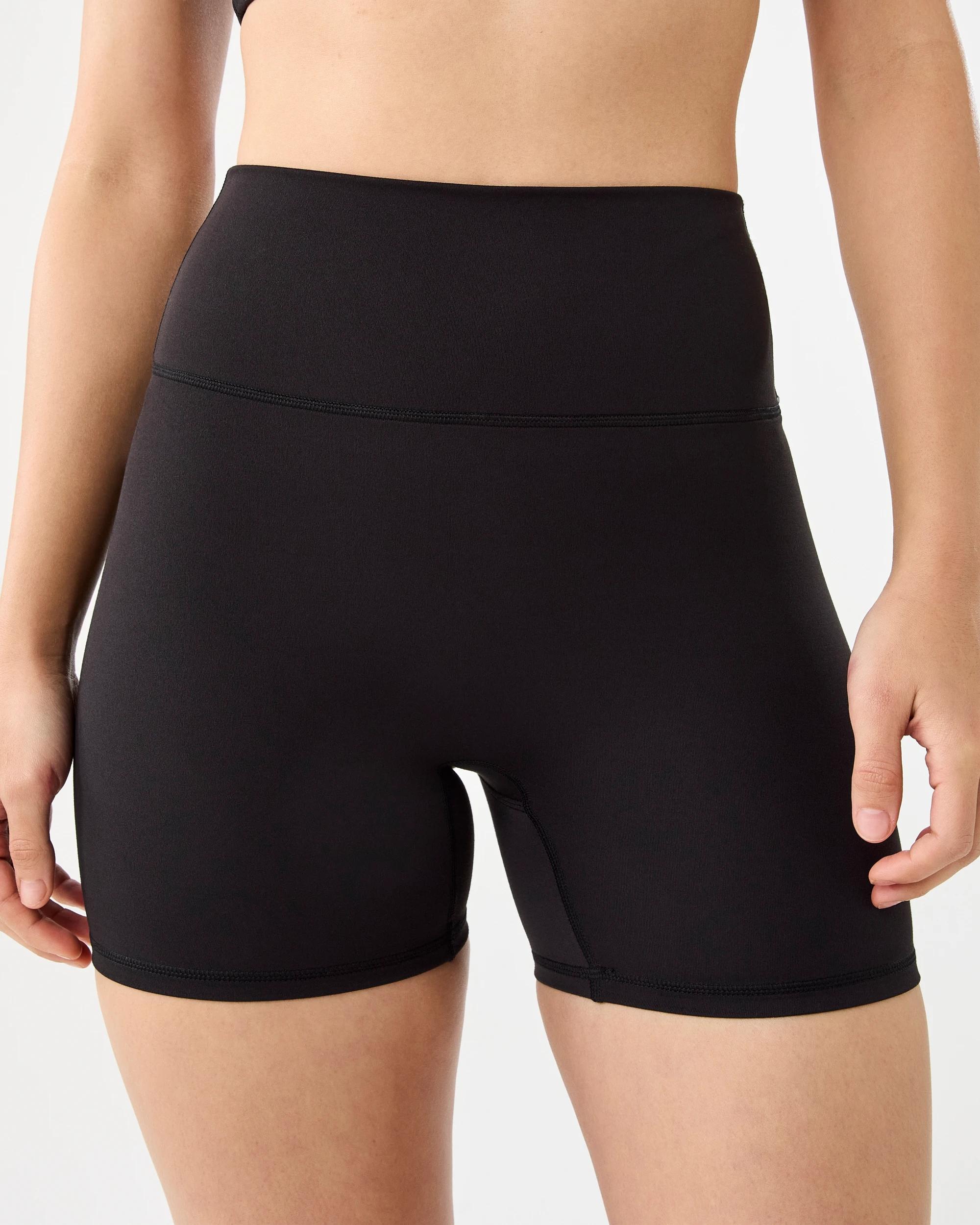 1 Active Womens Cloudform Scrunch Bike Shorts Black, 1 of 6