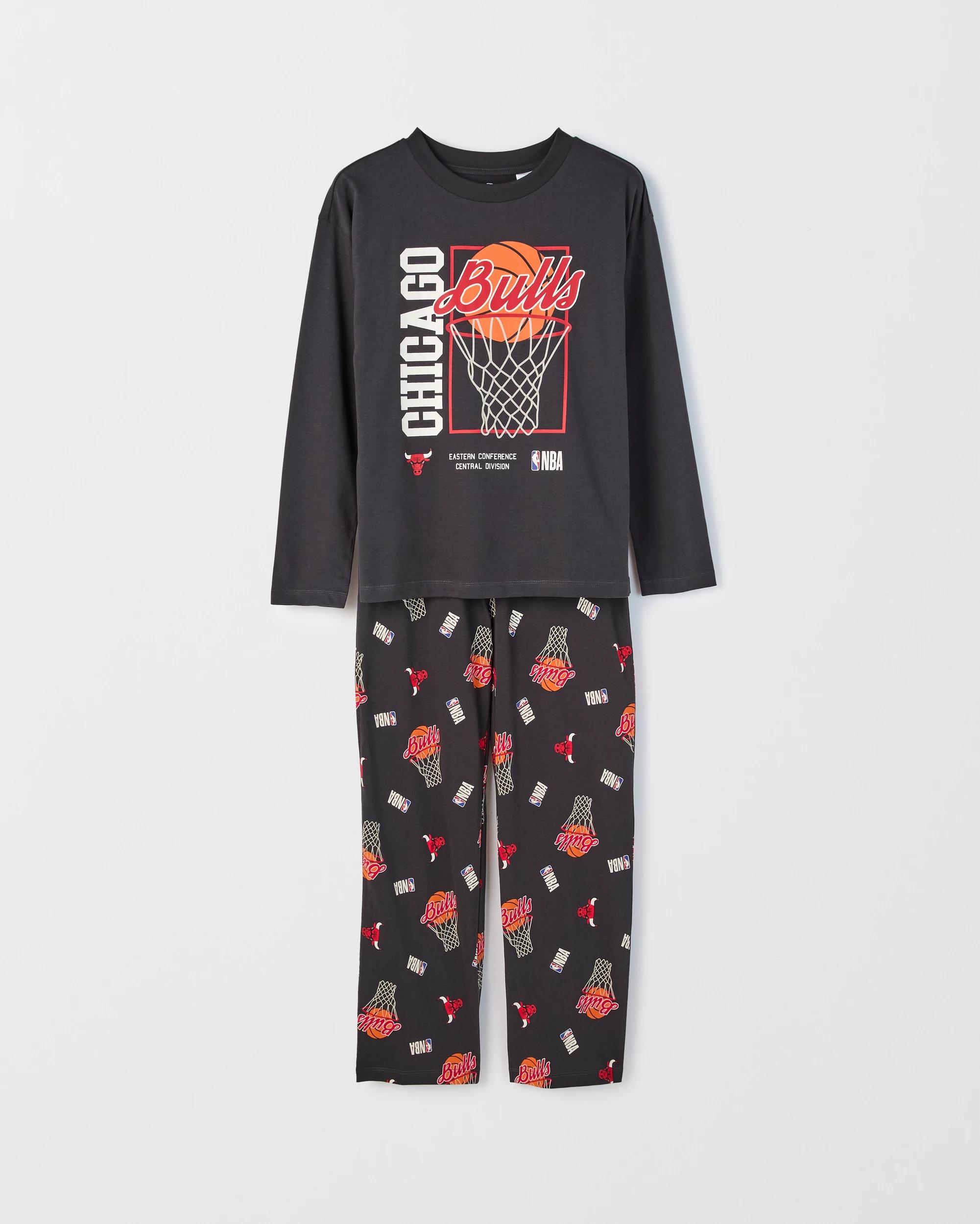 4 NBA Australian Cotton Jersey Older Boys Oversized Pyjama Set NBA BULLS, 4 of 10