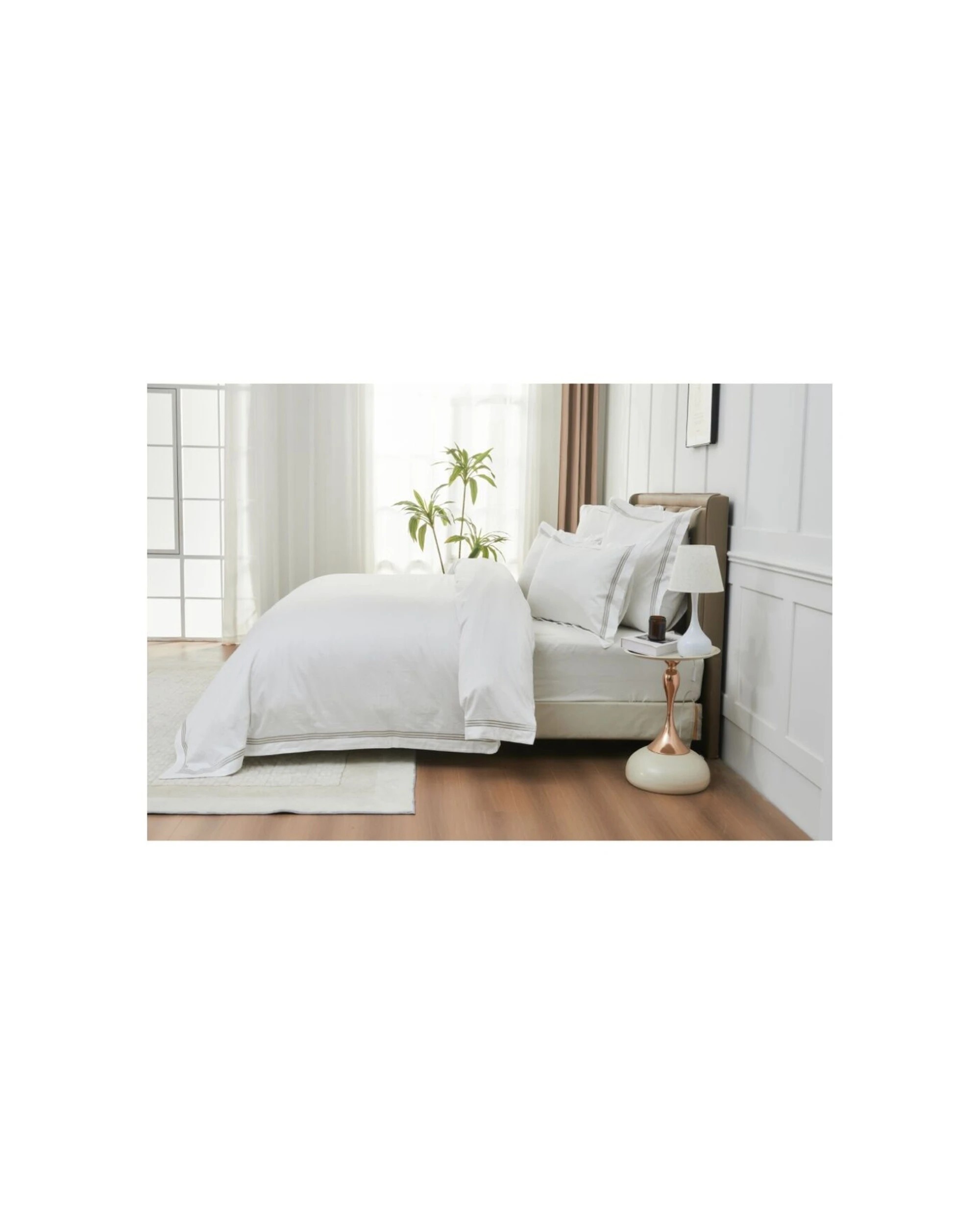 3 Grosvenor House 500TC Hotel Embroidered Quilt Set Super King - White, 3 of 8