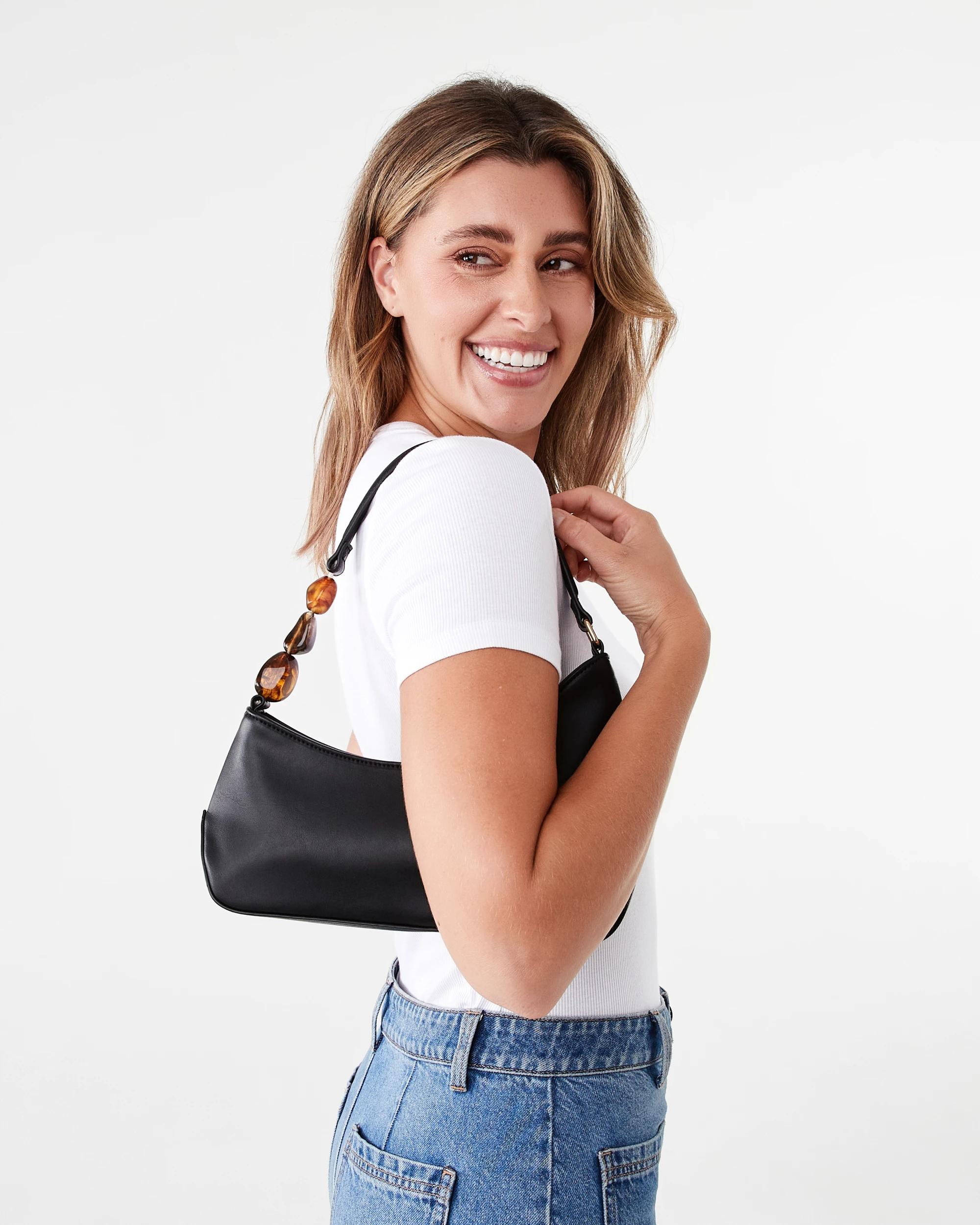 4 Curved Shoulder Bag Black, 4 of 4