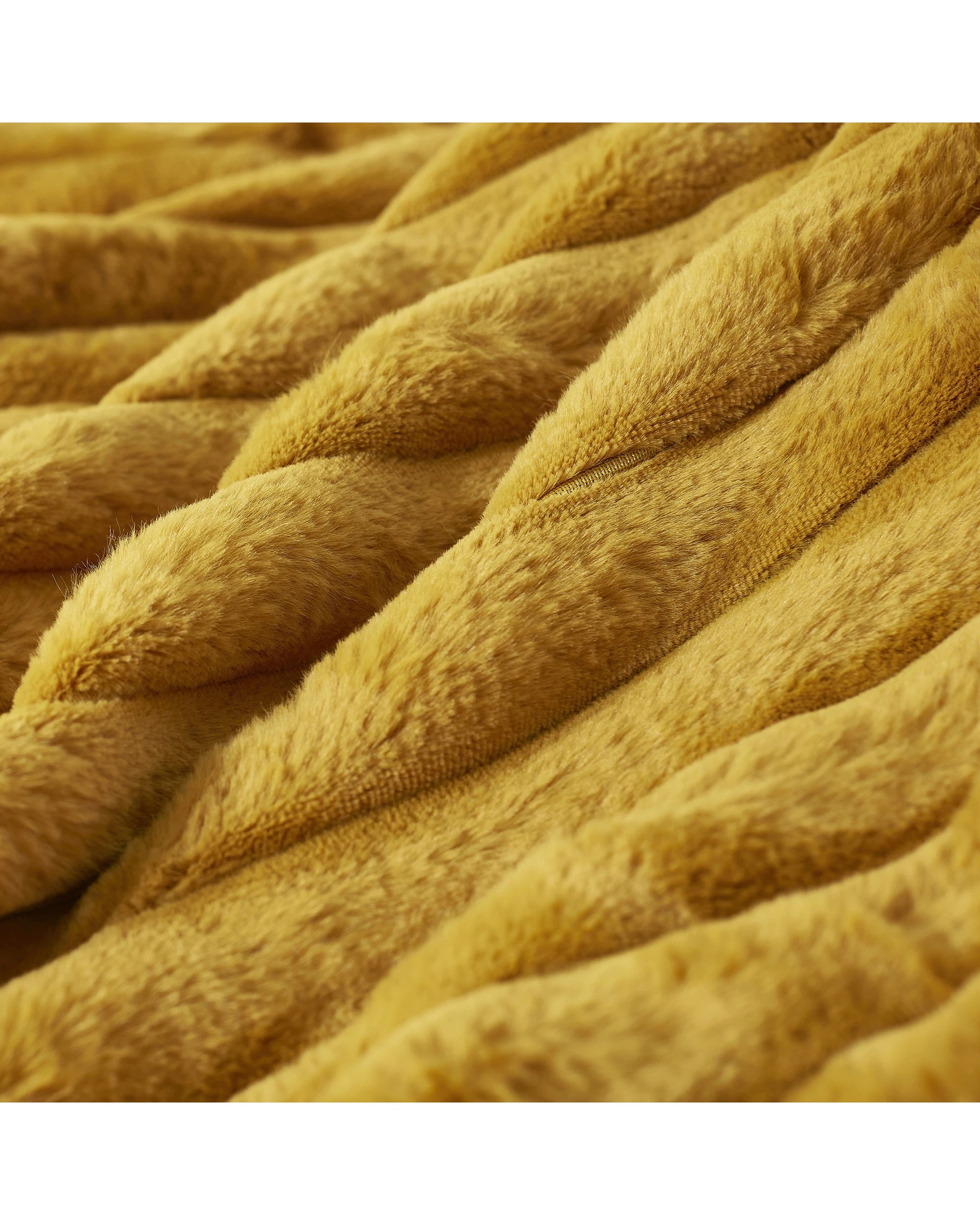 3 Dreamaker Cirra Chunky Embossed Fleece Heated Throw 130x160cm - Mustard Gold, 3 of 10