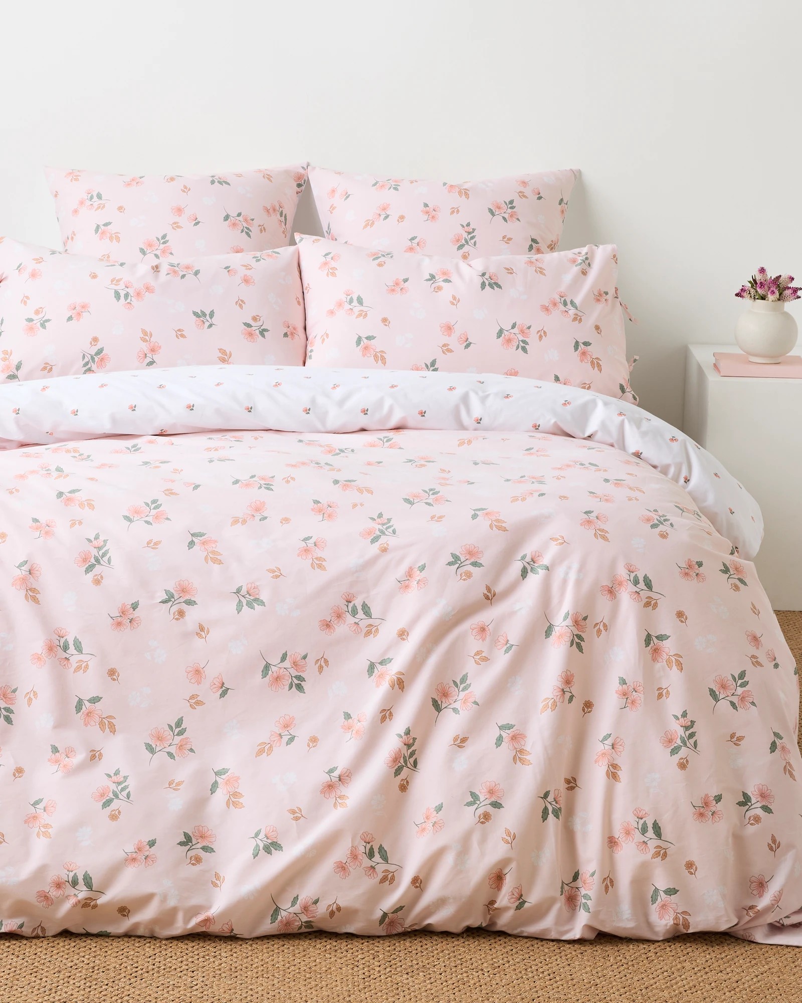 1 Target Camille Ditsy Floral Australian Cotton Quilt Cover Set
 - Super King Bed
 - Natural, 1 of 6
