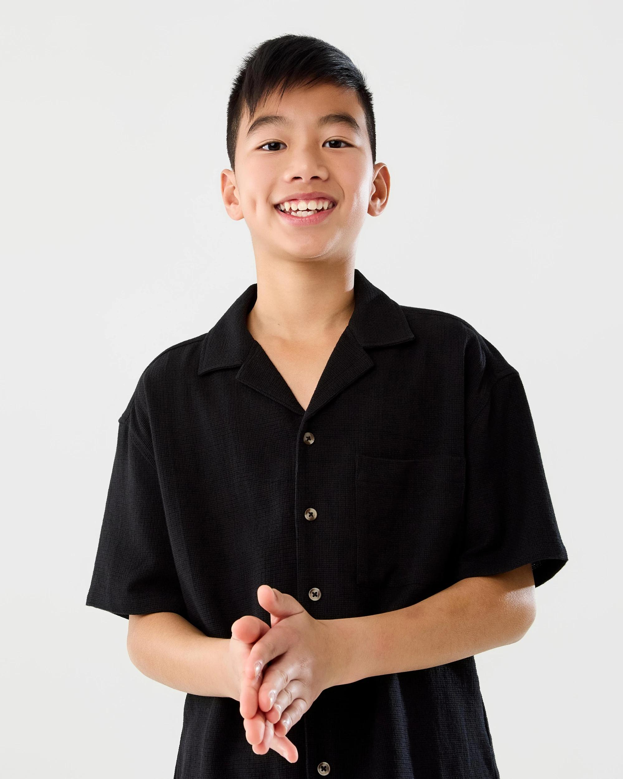 3 Short Sleeve Knit Shirt Black, 3 of 9