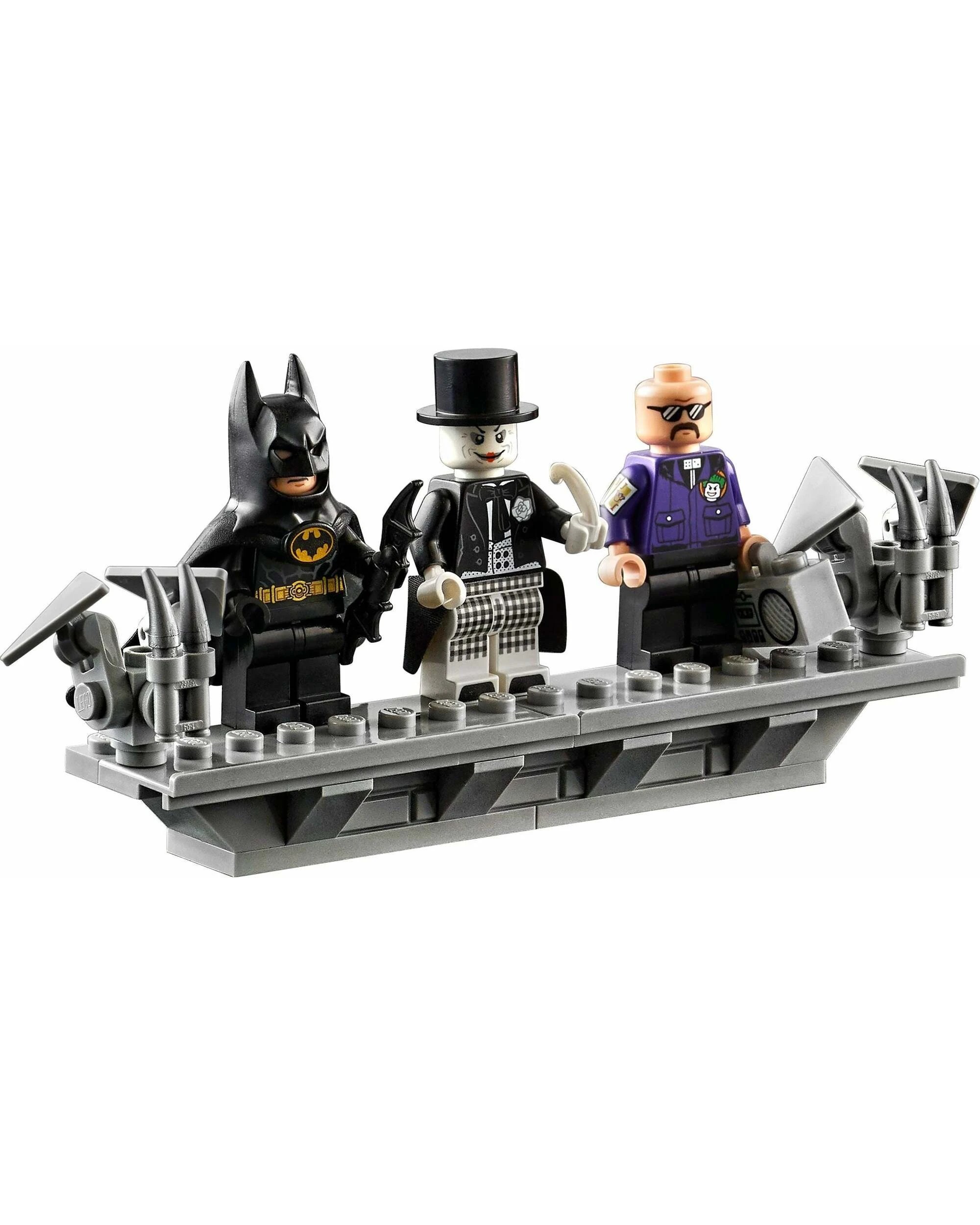 2 LEGO DC Comics Super Heroes 76161 Batman 1989 Batwing, 2 of 3