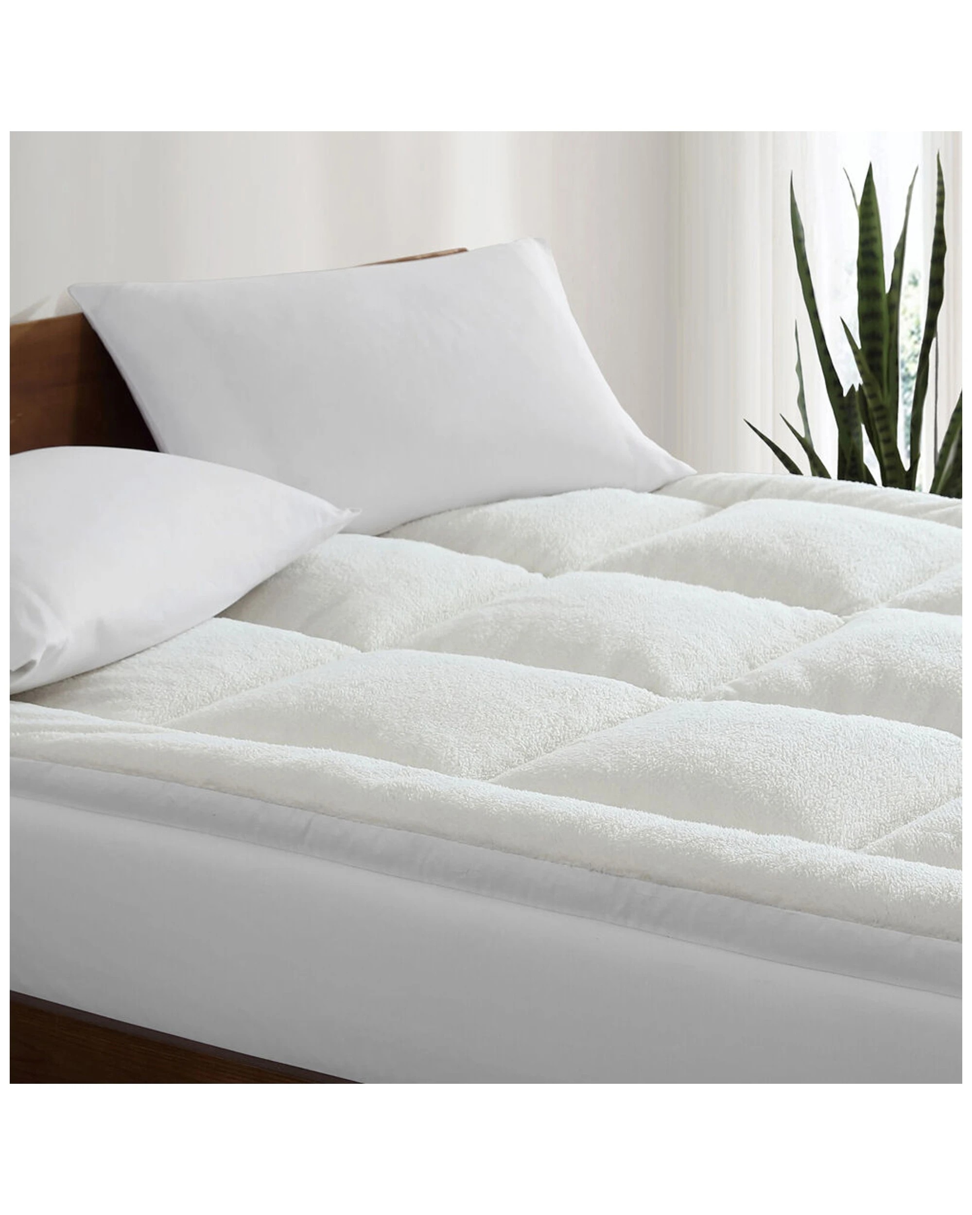 3 ARDOR Double 1800Gsm Reversible Microfibre Mattress Topper Cooling Easy Fit, 3 of 4