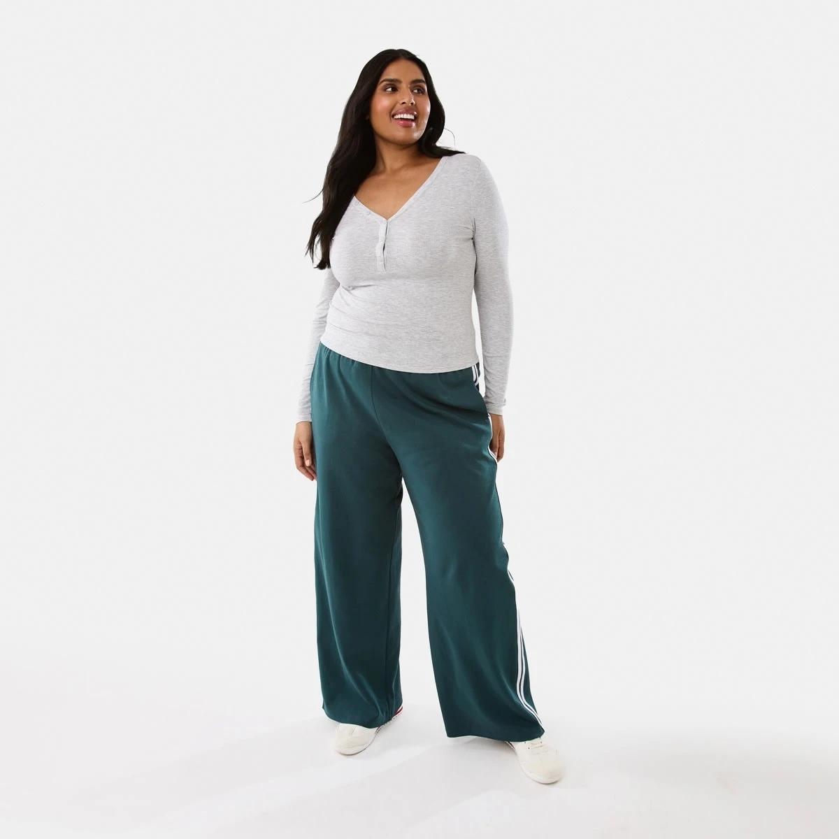 4 Long Sleeve Rib Henley Top Slvr Marle, 4 of 8