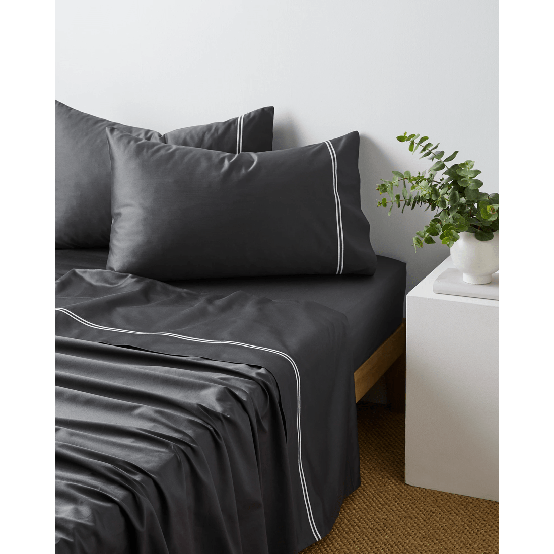 1 Target Carrington Embroidered Sheet Set
 - King Bed
 - Grey, 1 of 2