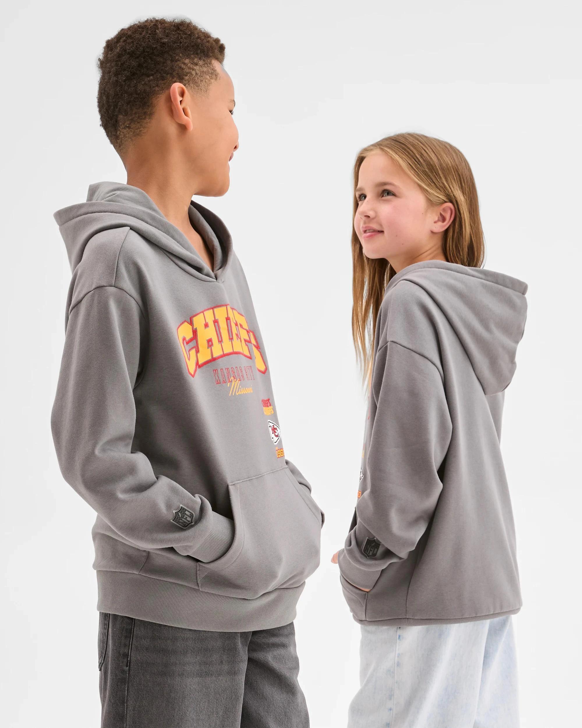 4 NFL Australian Cotton Blend Oversized Hooded Jumper CHIEFS, 4 of 7