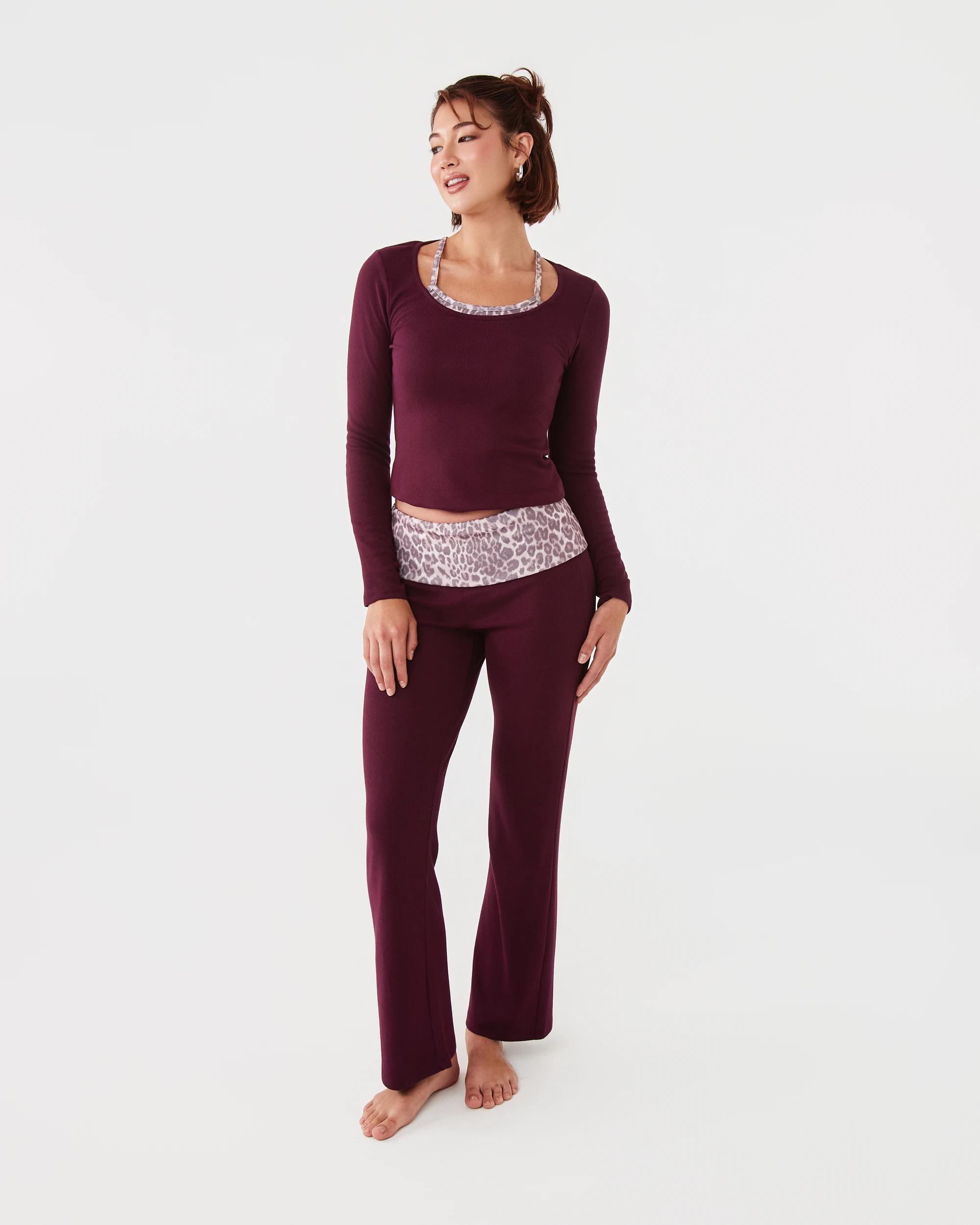 2 Fold Over Waist Pants Velvet Red, 2 of 5