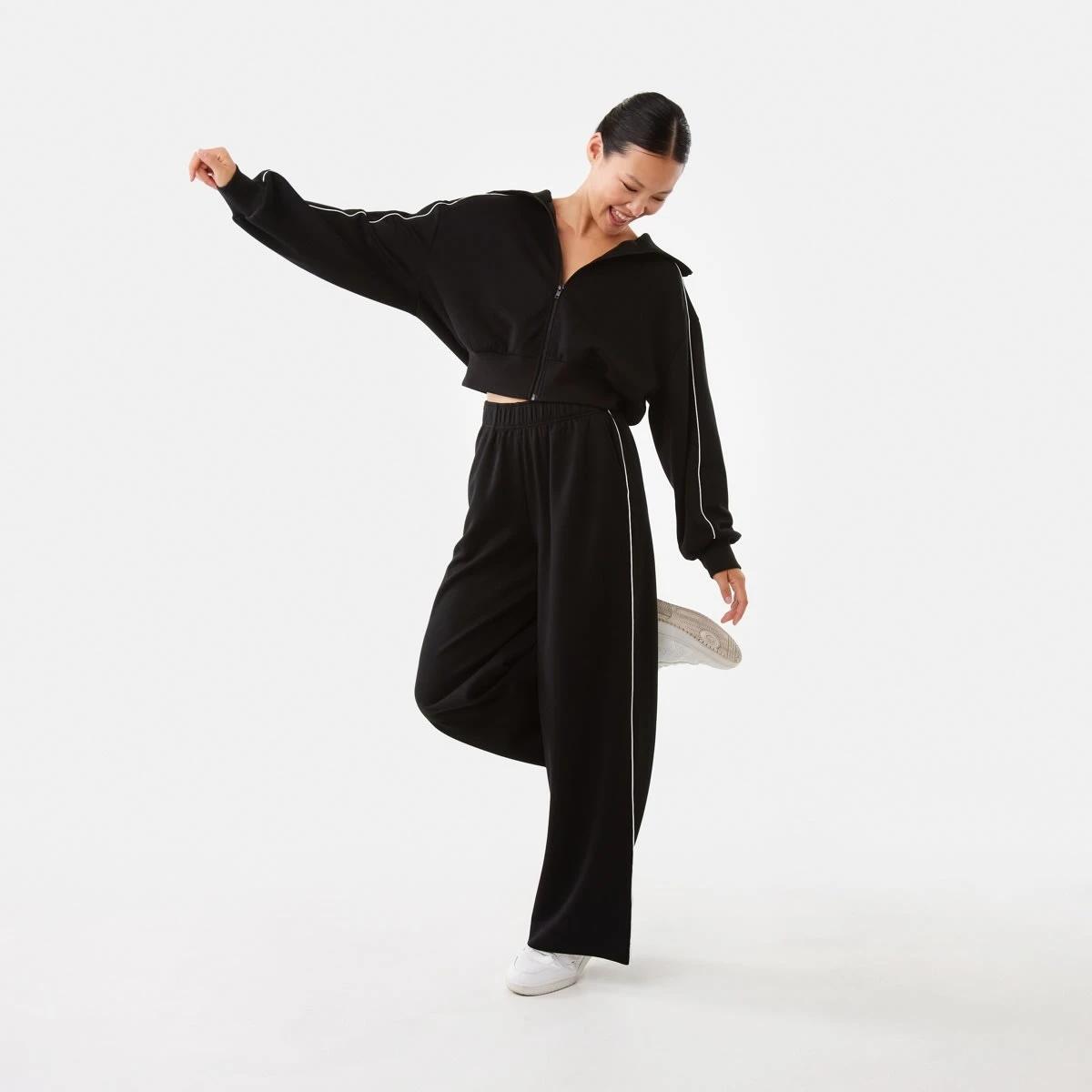 2 Active Womens Interlock Zip Long Sleeve Jumper Black, 2 of 7