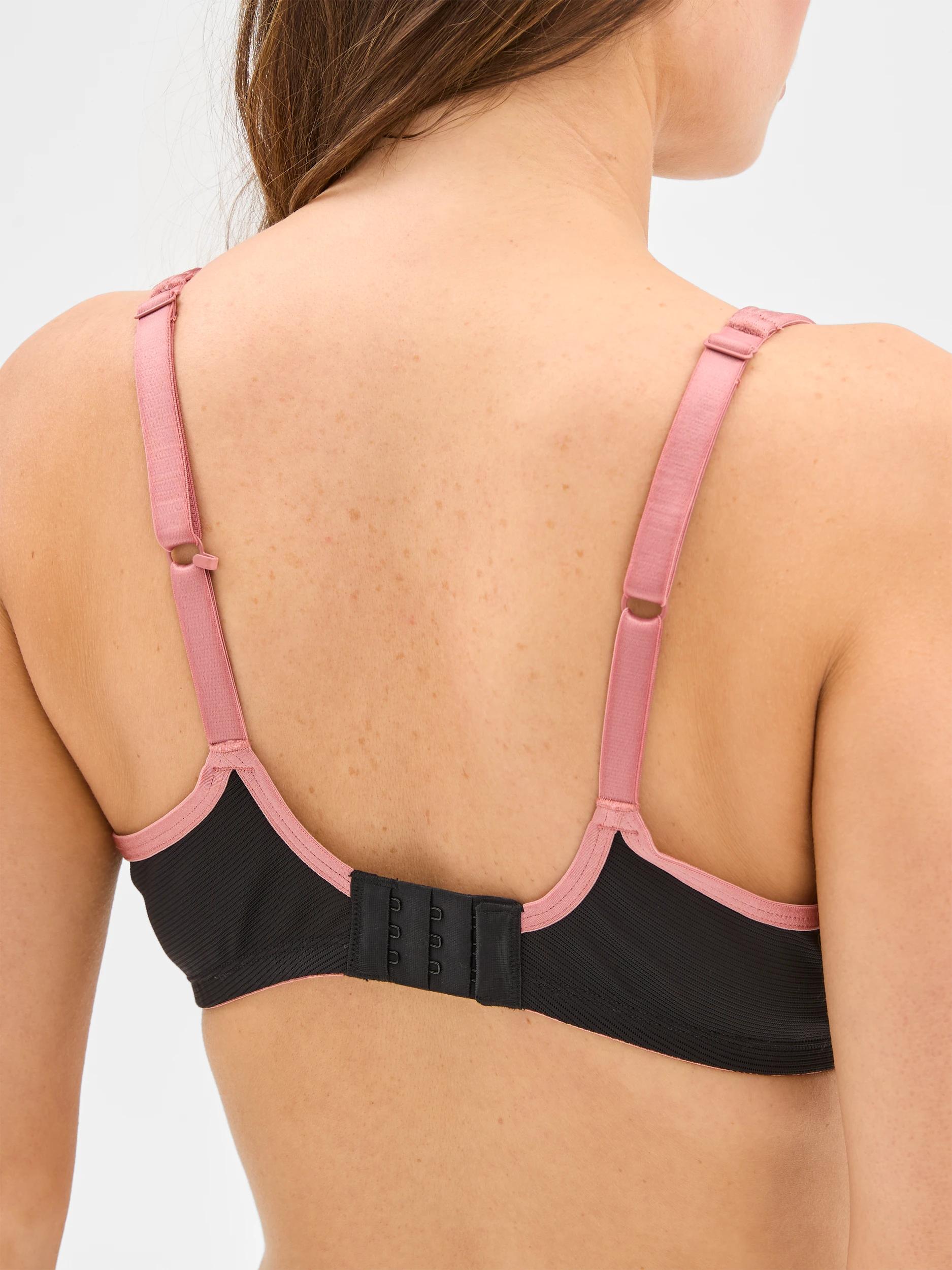 4 Target Womens High Impact Underwire Seamed Contour Sports Bra BLACK LEOPARD, 4 of 4