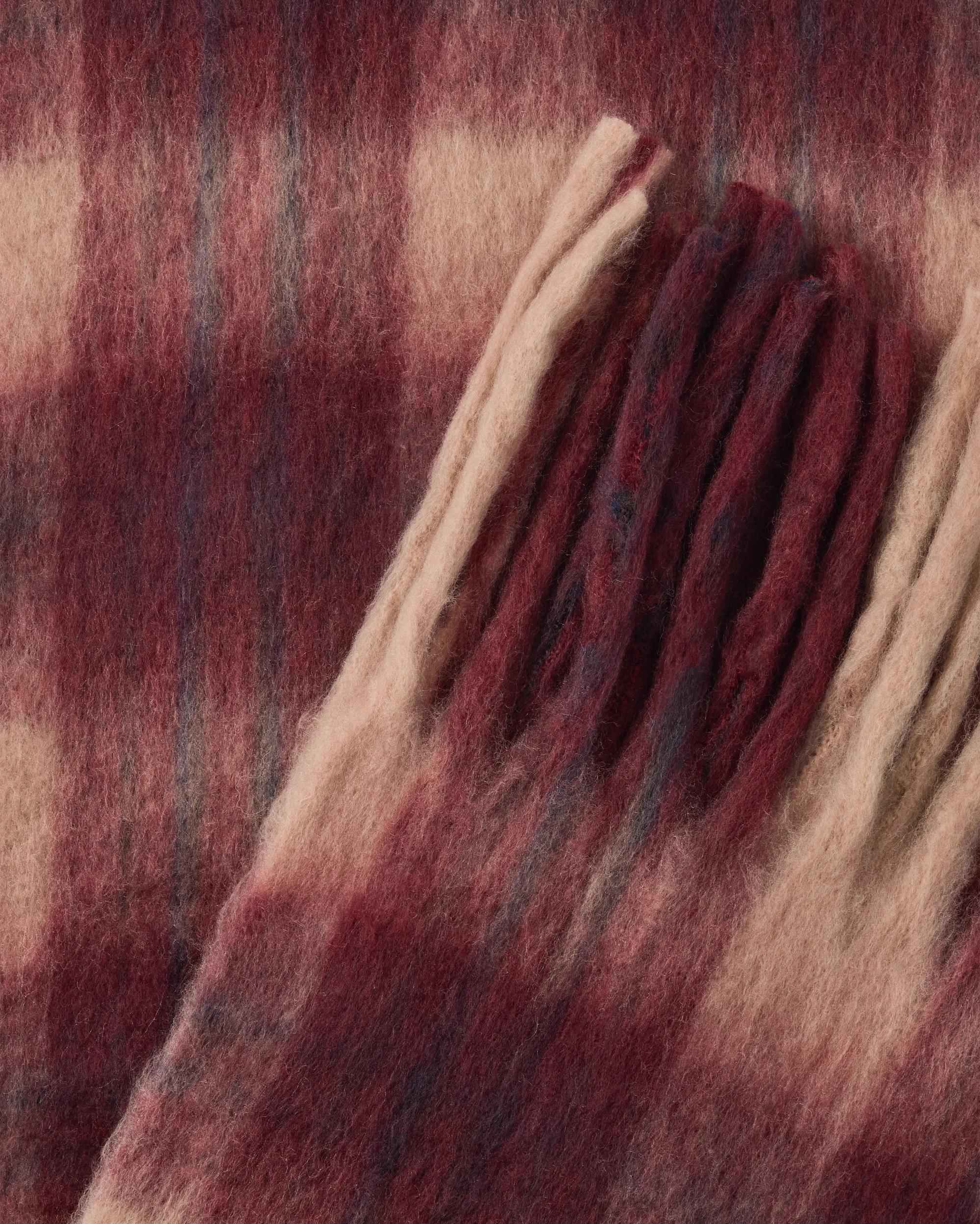 2 Printed Fluffy Scarf Burg Plaid, 2 of 3