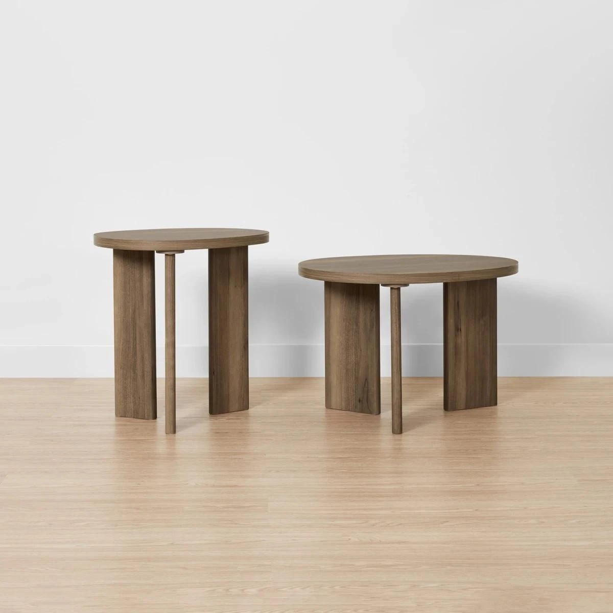 7 Set of 2 Walnut Side Tables, 7 of 10