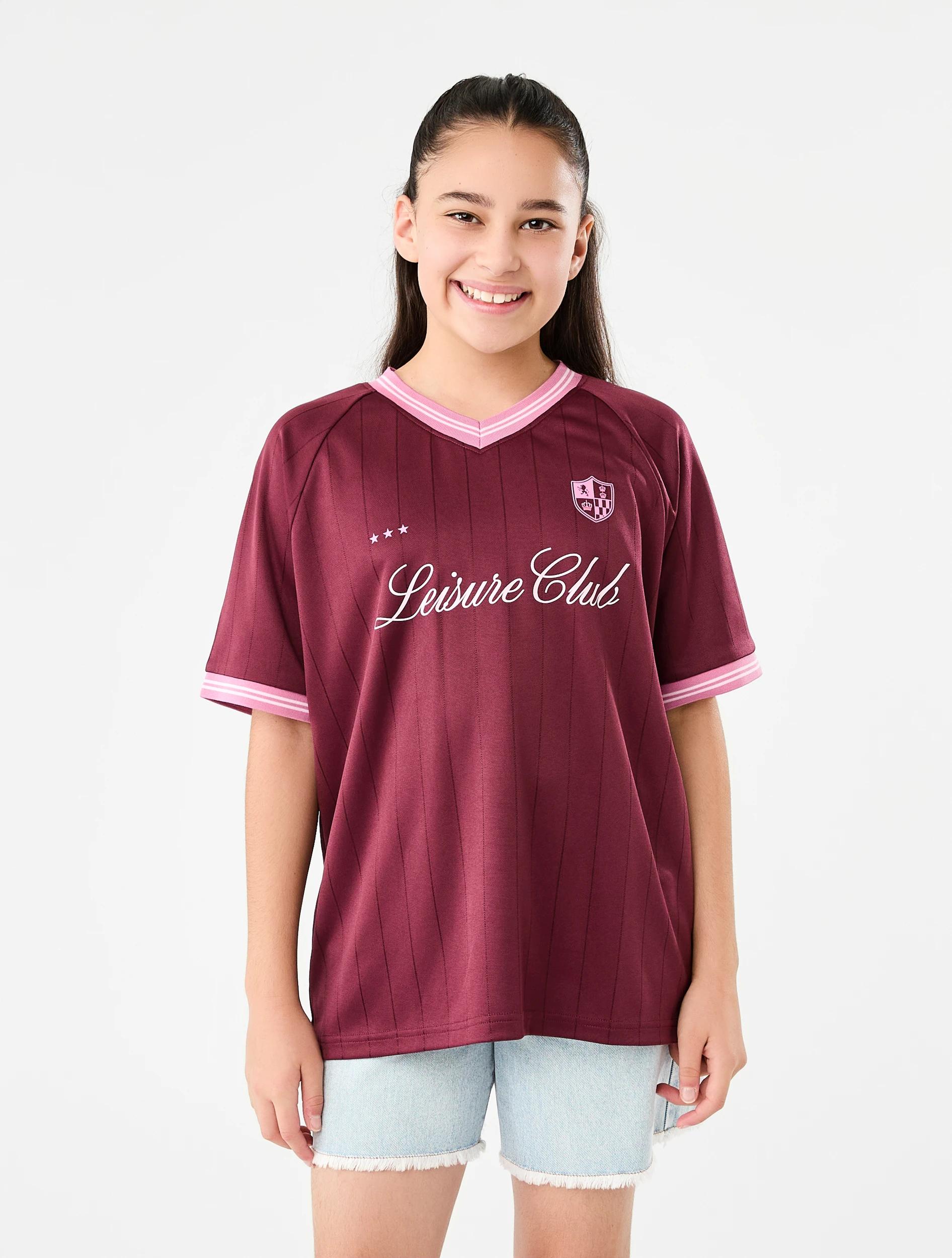 1 V-Neck Oversized T-shirt Mrn Slogan, 1 of 7