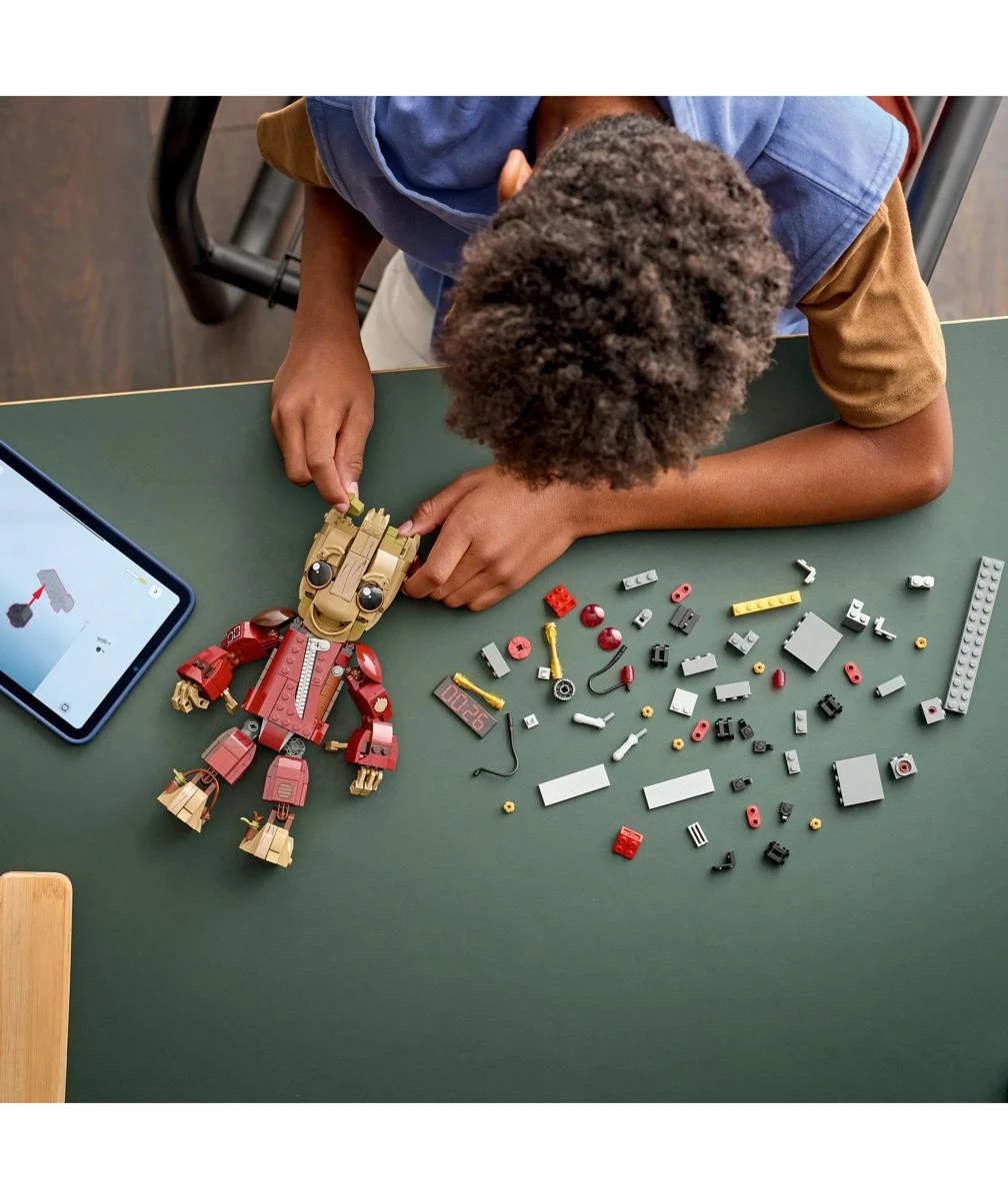 8 LEGO Super Heroes Ravager Jumpsuit Groot 76341, 8 of 10