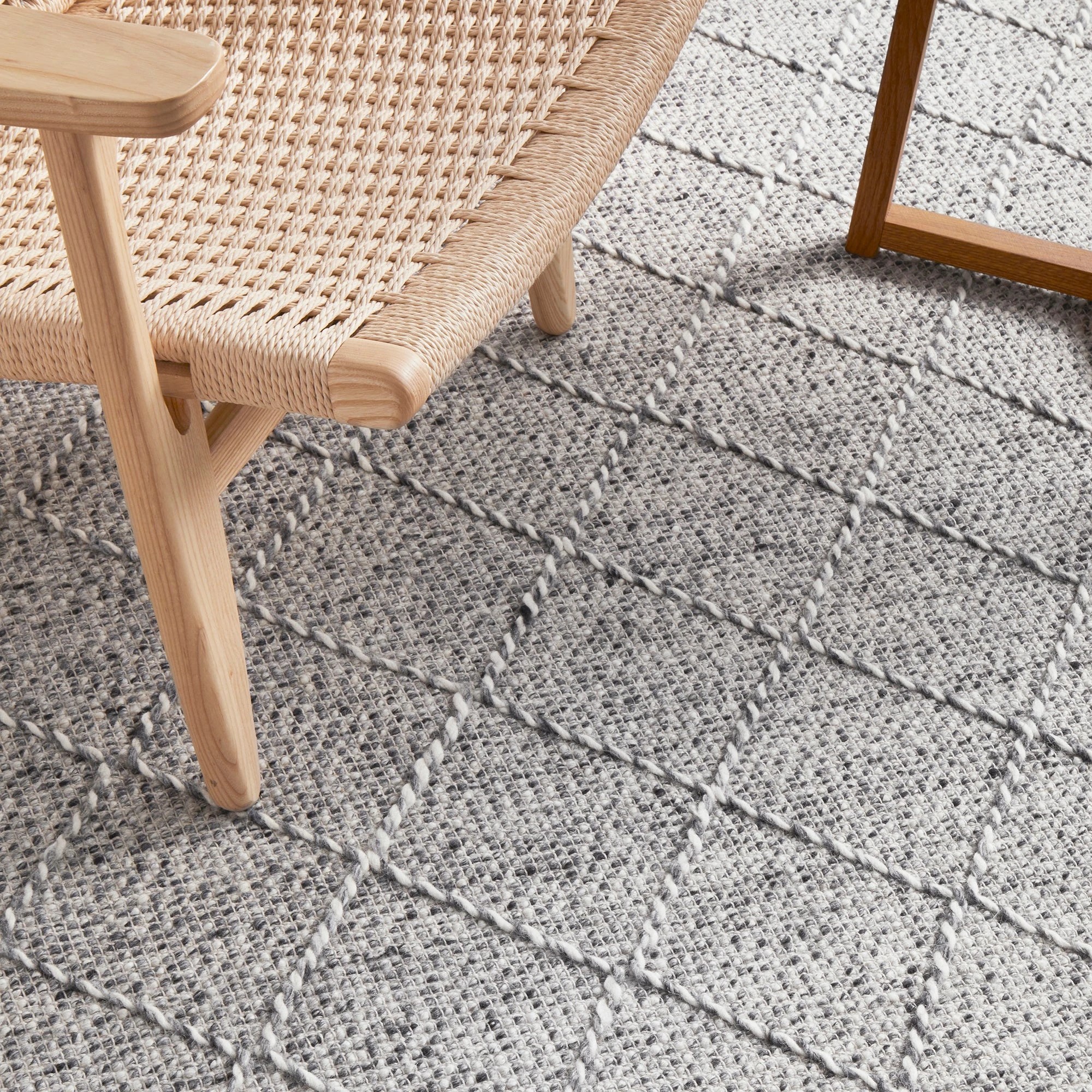 3 Common Ground Rugs Chateau Noah 320x230cm - Extra Large Hand Loomed Rug - White, 3 of 10