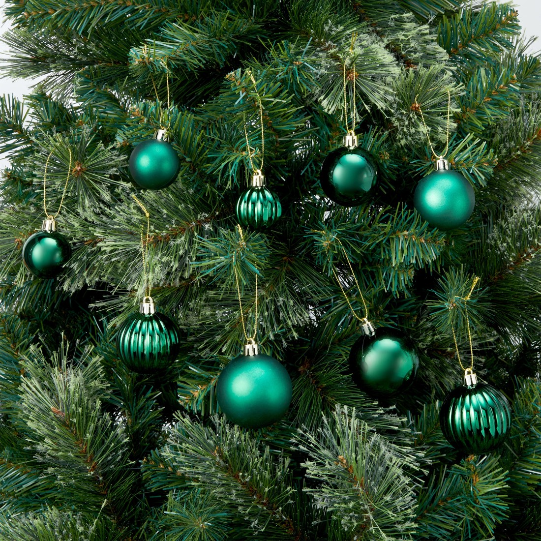 4 100 Pack Traditional Christmas Baubles, 4 of 6