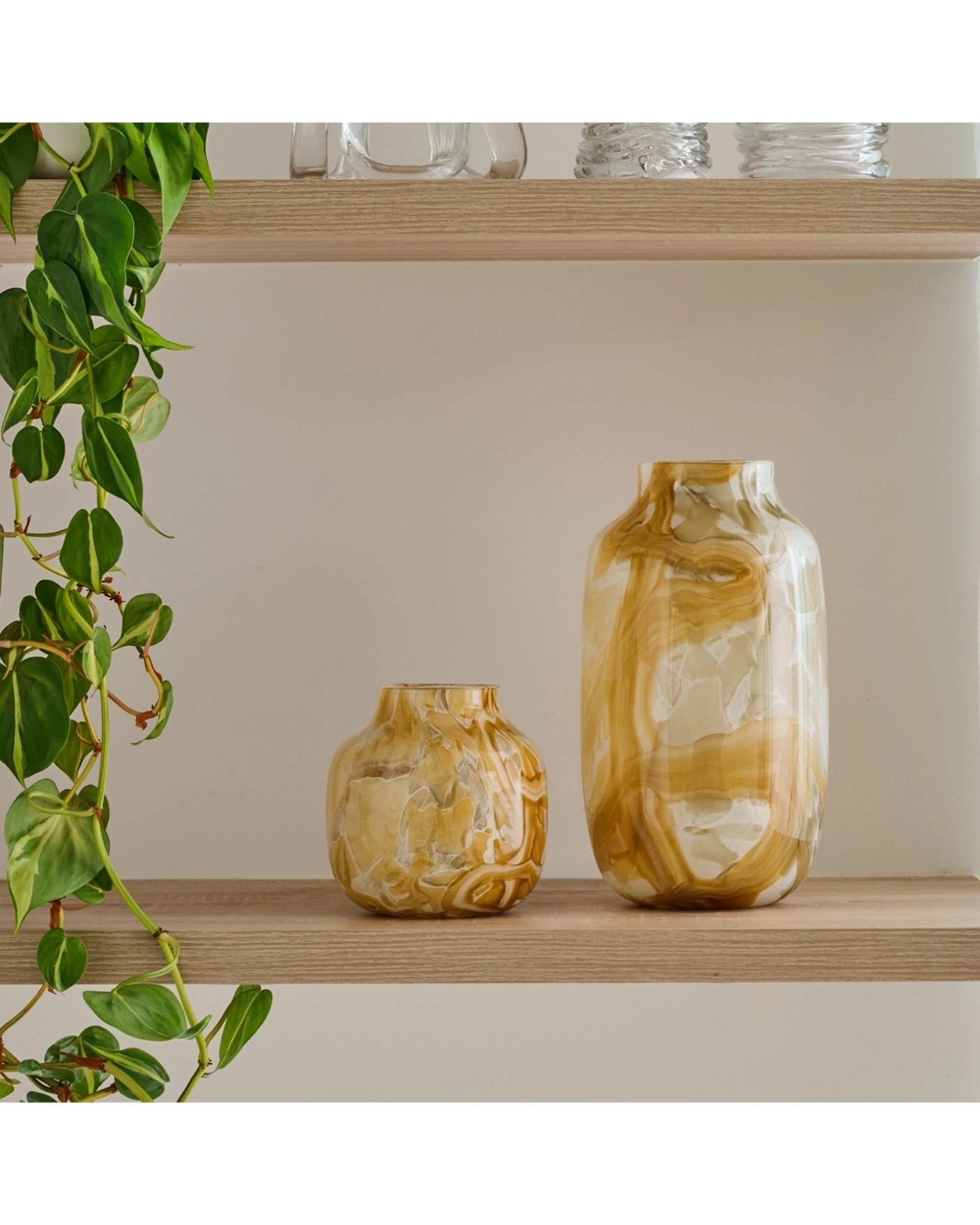 2 Ecology Elowen Curved Flower Vase Honeycomb Marble Look 16.5cm - Multi, 2 of 2