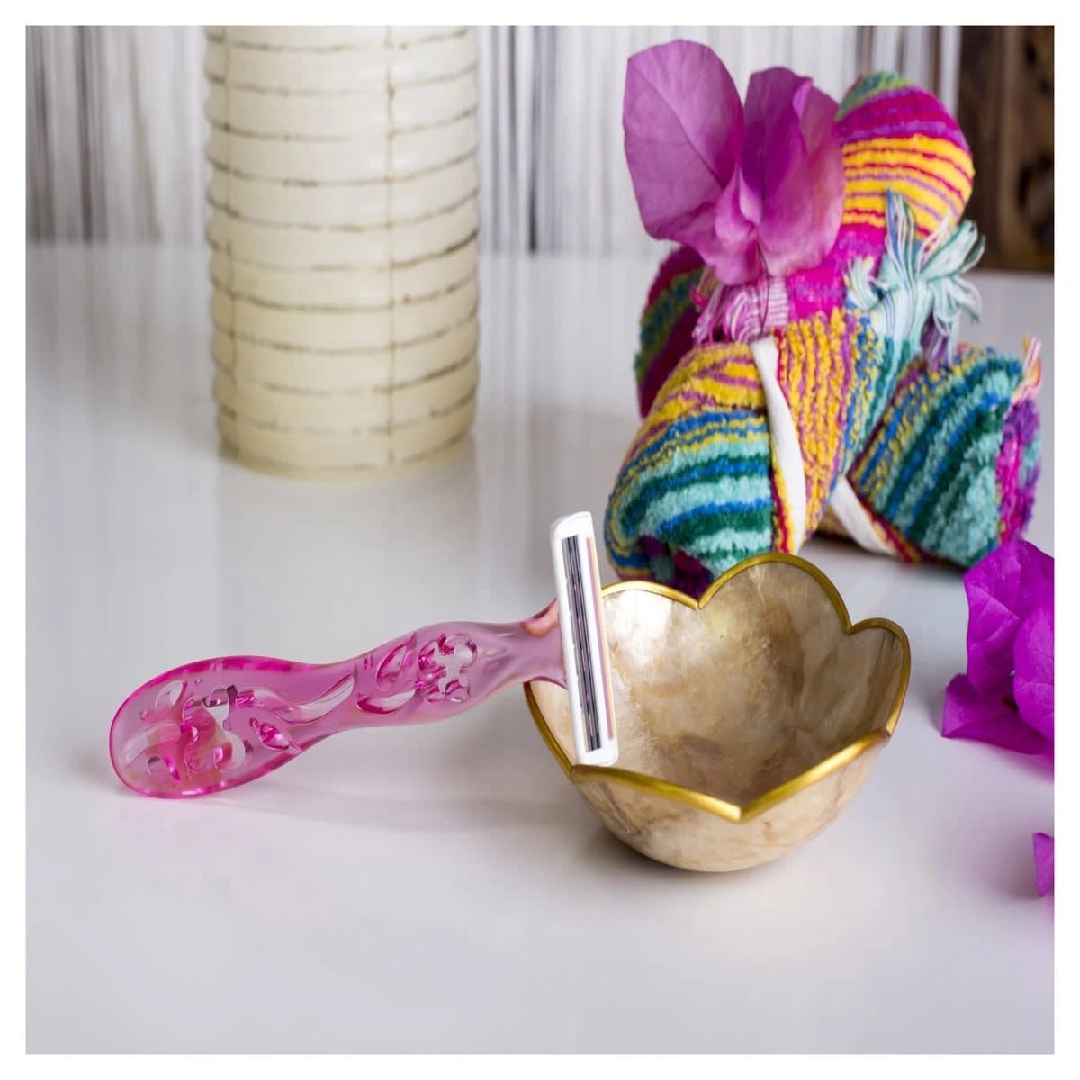 8 BIC 3 Pack Simply Soleil Womens Disposable Razors, 8 of 10