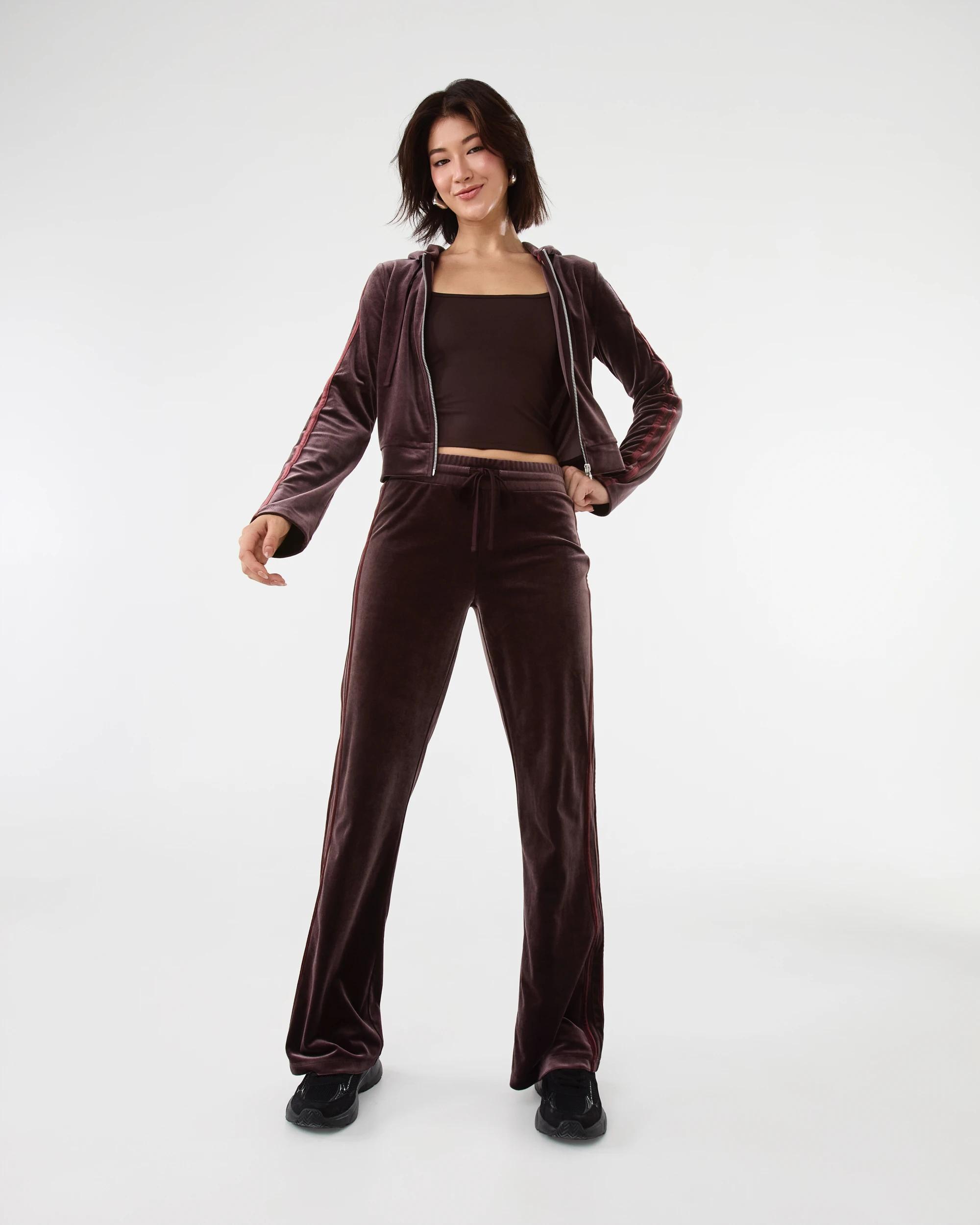 2 Velour Trackpants Choc Plum, 2 of 9