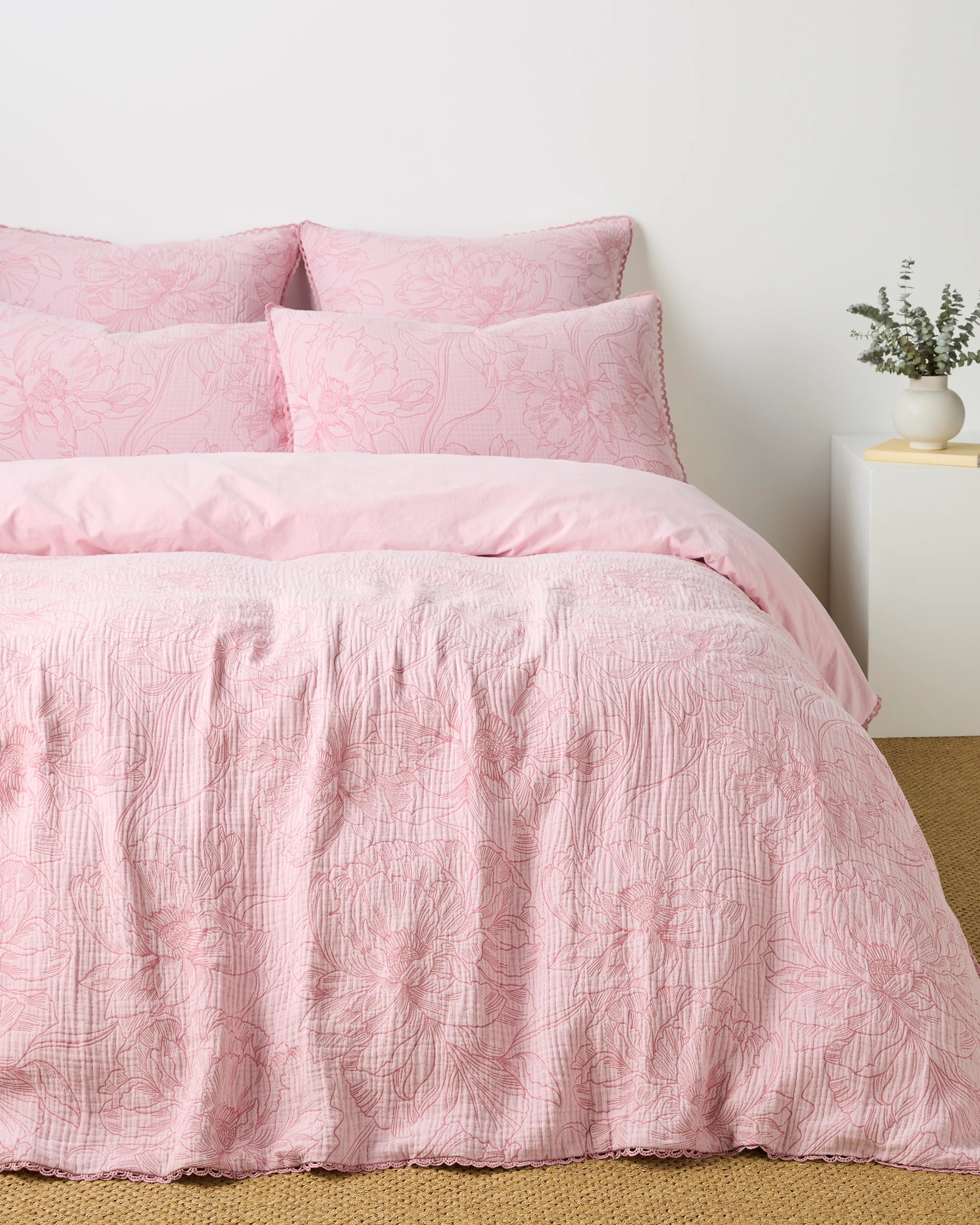 1 Target Dayna Floral Textured Quilt Cover Set - Super King Bed - Pink, 1 of 3