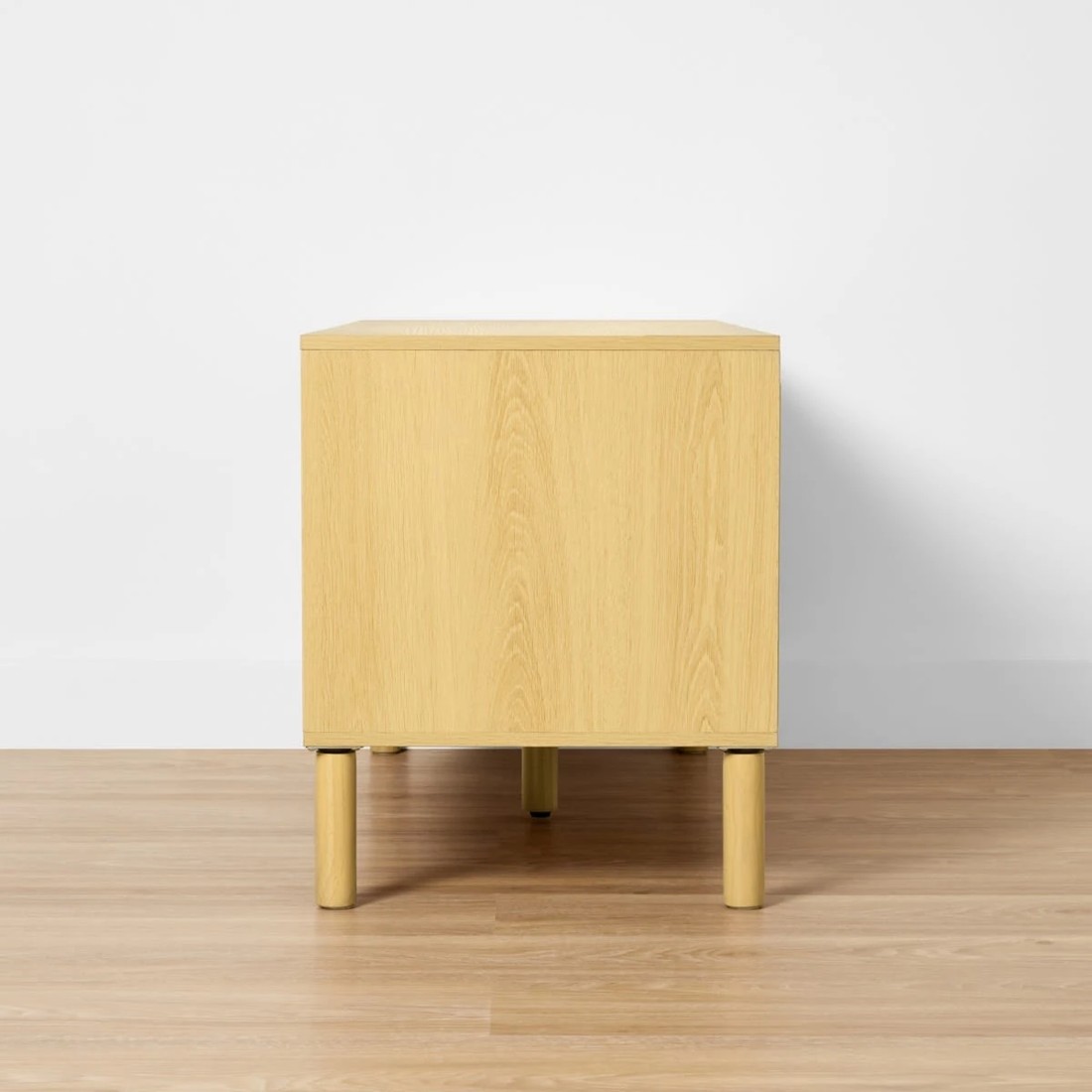 4 Leon Entertainment Unit, 4 of 9