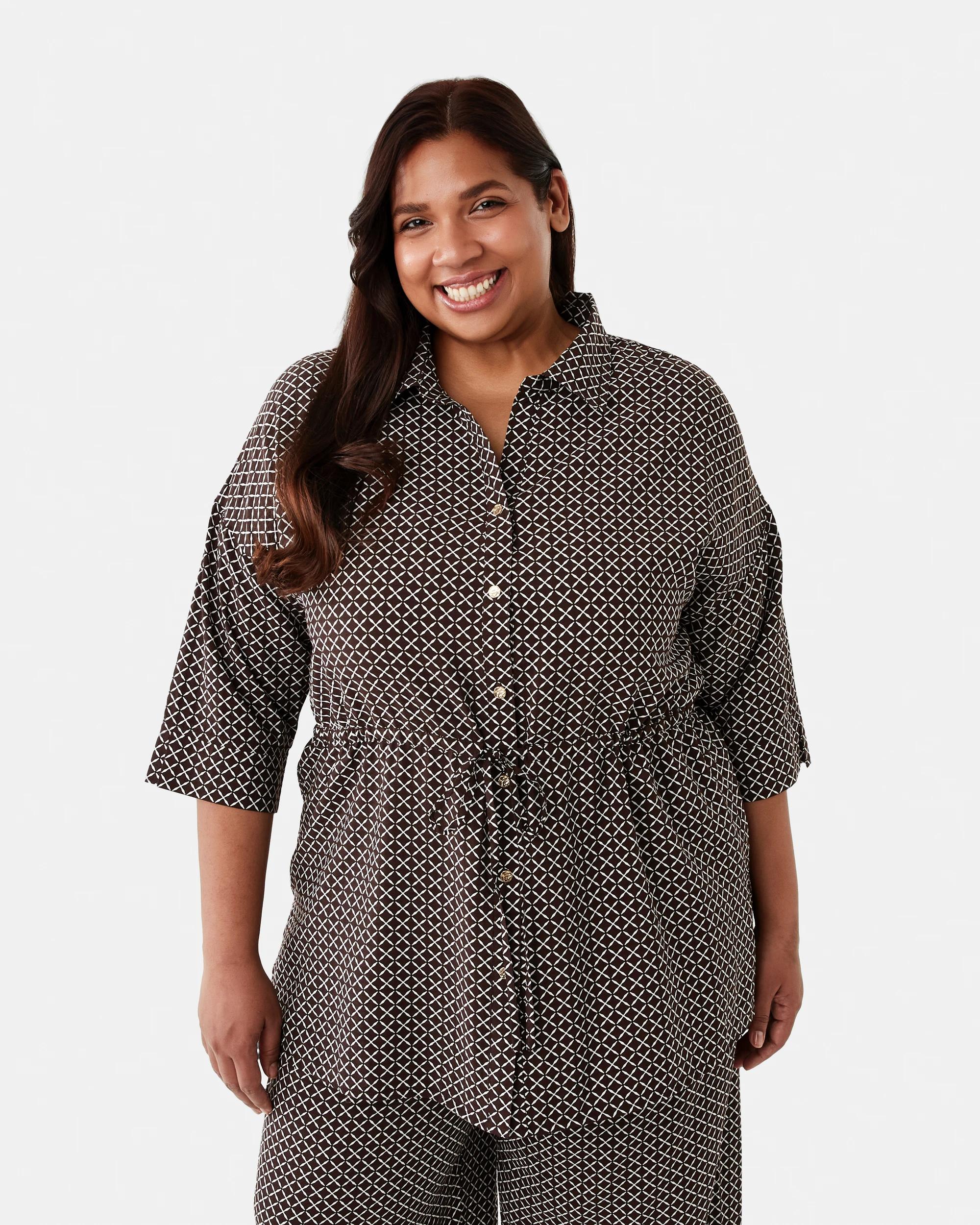 1 Curve Tie Waist Print Shirt Mono Tile, 1 of 10