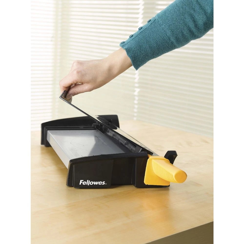 7 Fellowes Fusion Paper Guillotine A4, 7 of 10