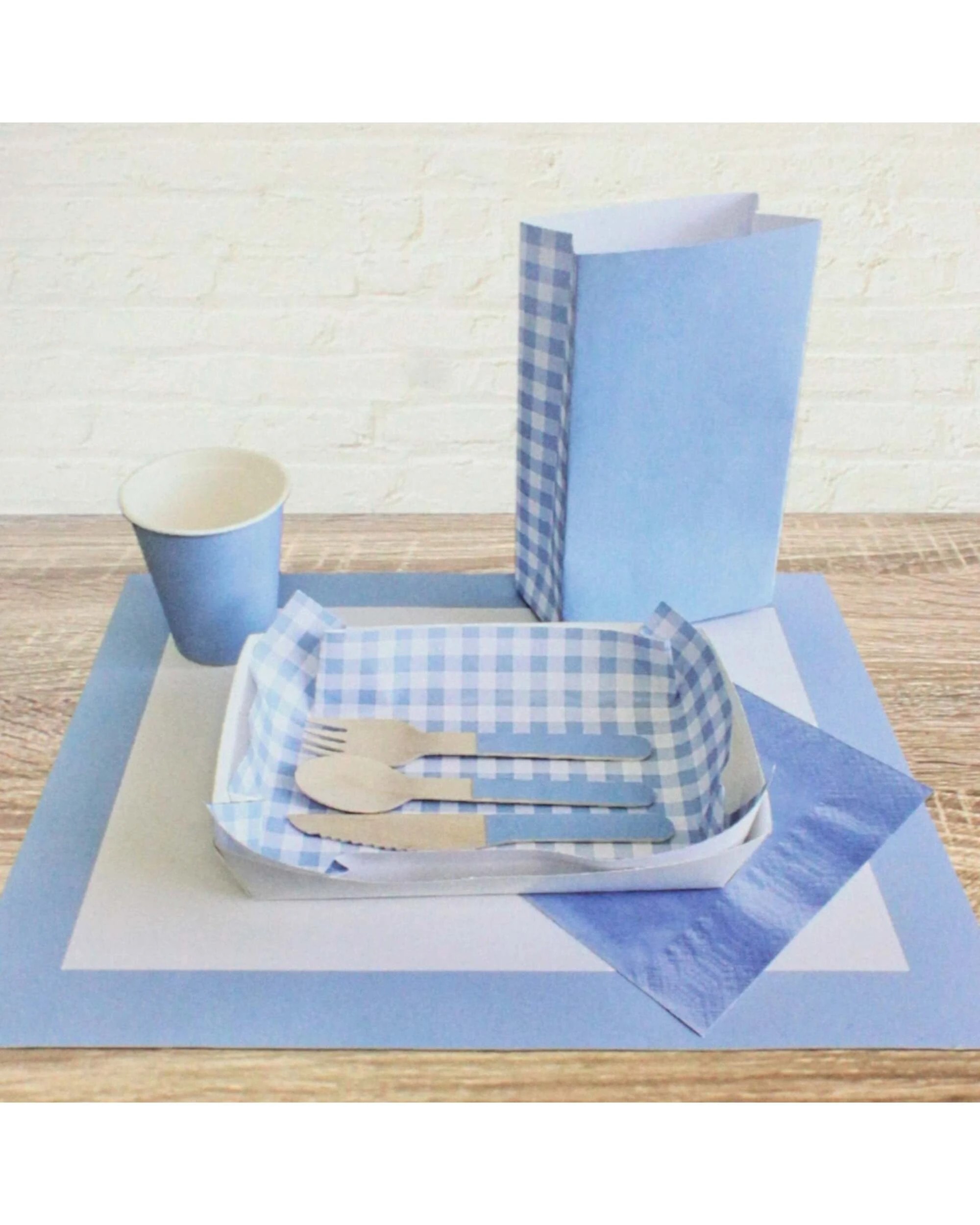 3 Artwrap and White Paper Placemats Pack of 8 - Blue, 3 of 5