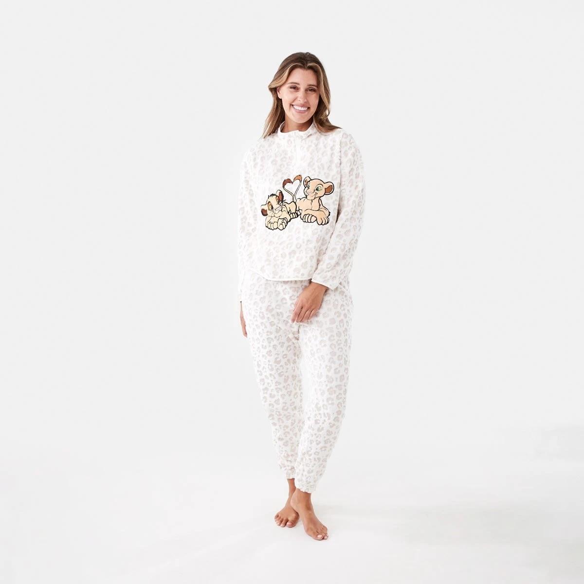 1 Lion King License Fleece Top and Pants Pyjama Set Lion K Leo, 1 of 7