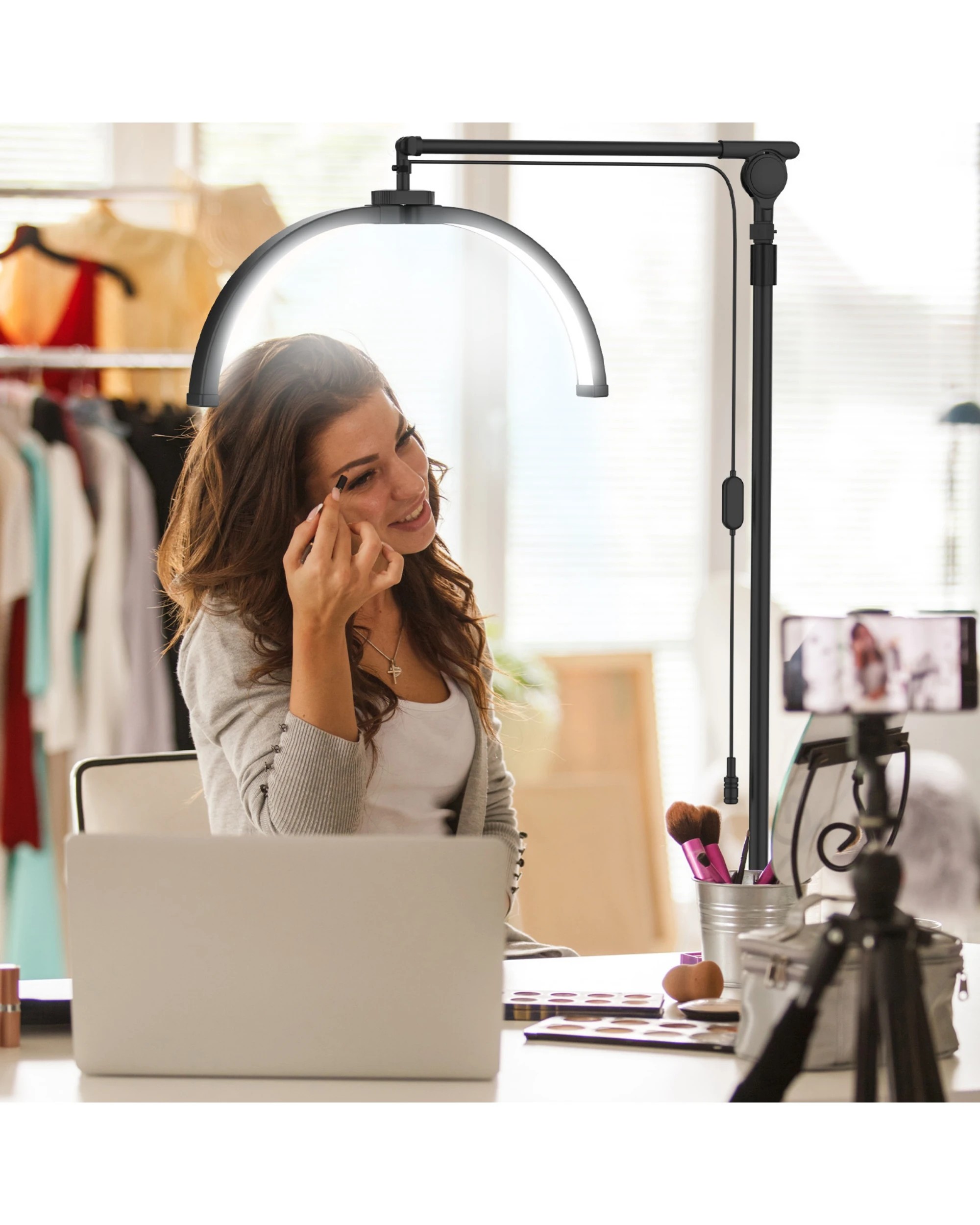 6 Advwin Lash Light Half Moon with Phone Holder, 6 of 8