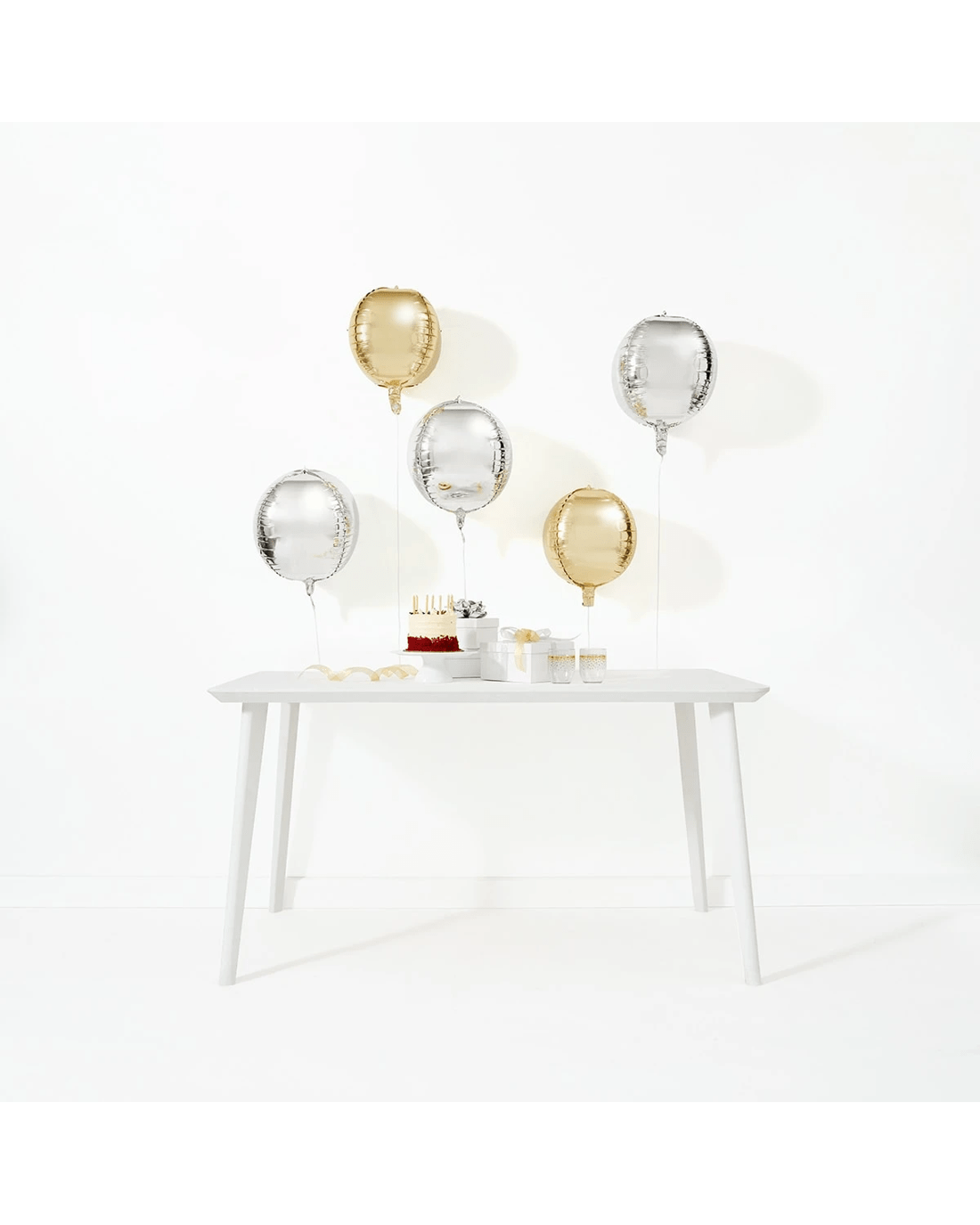 1 5 Piece Silver Look and Gold Look Globe Foil Balloons, 1 of 7