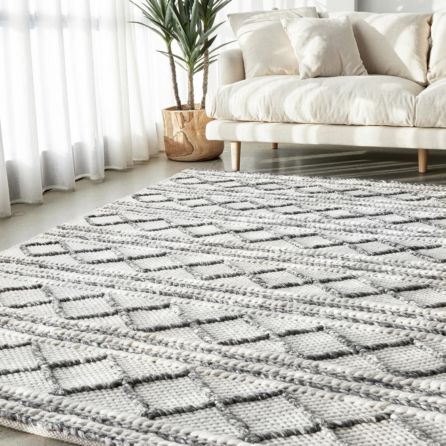 2 Common Ground Rugs Alcove 326 280x190cm - Large Handwoven Wool Floor Rug - White, 2 of 7