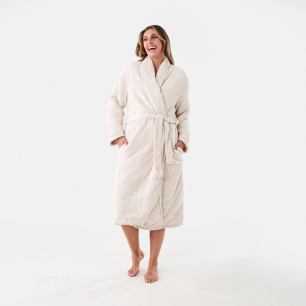 1 Blanket Fleece Gown Beige Cld, 1 of 7