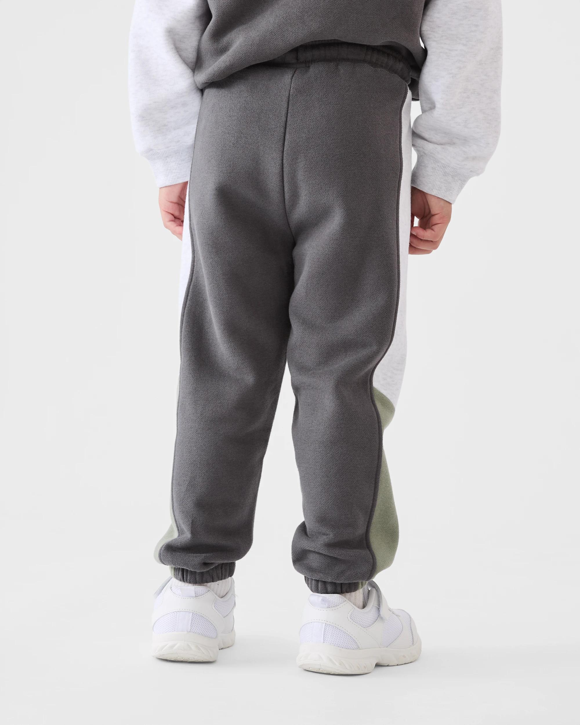 2 Panel Trackpants Magnet, 2 of 6